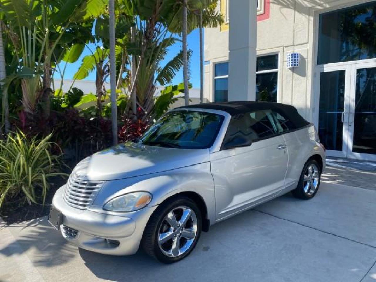 2005 Bright Silver Metallic /Dark Slate Gray Chrysler PT Cruiser GT LOW MILES 35,037 1 OWNER (3C3AY75S15T) with an 2.4L DOHC 16-Valve HO Turbo I4 Engine engine, Automatic transmission, located at 4701 North Dixie Hwy, Pompano Beach, FL, 33064, (954) 422-2889, 26.240938, -80.123474 - OUR WEBPAGE FLORIDACARS1.COM HAS OVER 100 PHOTOS AND FREE CARFAX LINK 2005 CHRYSLER PT CRUISER GT 1 OWNER VIN: 3C3AY75S15T362031 3 C 3 A Y 7 5 S 1 5 T 3 6 2 0 3 1 CONVERTIBLE 2.4L I4 F DOHC 16V GASOLINE 27 MPG FRONT WHEEL DRIVE Features ABS Brakes Air Conditioning Alloy Wheels AM/FM Stereo Automatic - Photo#32