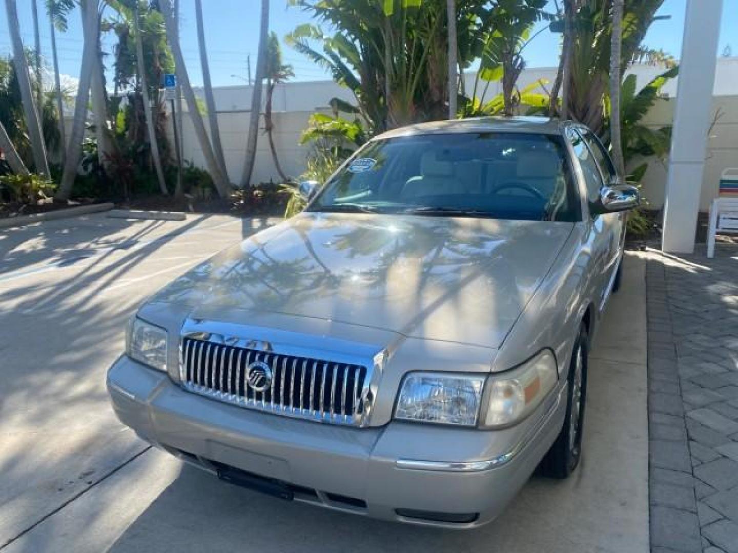2008 Silver Birch Metallic /Medium Light Stone Mercury Grand Marquis LS LOW MILES 74,931 (2MEHM75V58X) with an 4.6L OHC FFV V8 Engine engine, Automatic transmission, located at 4701 North Dixie Hwy, Pompano Beach, FL, 33064, (954) 422-2889, 26.240938, -80.123474 - OUR WEBPAGE FLORIDACARS1.COM HAS OVER 100 PHOTOS AND FREE CARFAX LINK 2008 MERCURY GRAND MARQUIS LS PALM BEACH EDITION VIN: 2MEHM75V58X659322 2 M E H M 7 5 V 5 8 X 6 5 9 3 2 2 SEDAN 4 DR 4.6L V8 F SOHC FLEX FUEL 23 MPG REAR WHEEL DRIVE Features ABS Brakes Air Conditioning Alloy Wheels AM/FM Stereo A - Photo#3