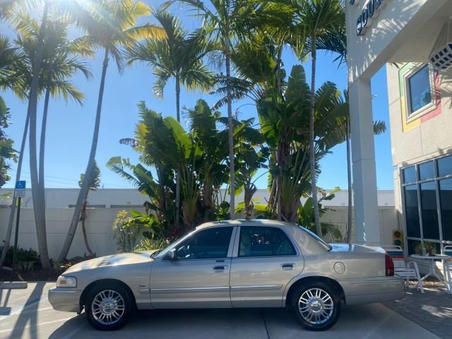 2008 Silver Birch Metallic /Medium Light Stone Mercury Grand Marquis LS LOW MILES 74,931 (2MEHM75V58X) with an 4.6L OHC FFV V8 Engine engine, Automatic transmission, located at 4701 North Dixie Hwy, Pompano Beach, FL, 33064, (954) 422-2889, 26.240938, -80.123474 - OUR WEBPAGE FLORIDACARS1.COM HAS OVER 100 PHOTOS AND FREE CARFAX LINK 2008 MERCURY GRAND MARQUIS LS PALM BEACH EDITION VIN: 2MEHM75V58X659322 2 M E H M 7 5 V 5 8 X 6 5 9 3 2 2 SEDAN 4 DR 4.6L V8 F SOHC FLEX FUEL 23 MPG REAR WHEEL DRIVE Features ABS Brakes Air Conditioning Alloy Wheels AM/FM Stereo A - Photo#4