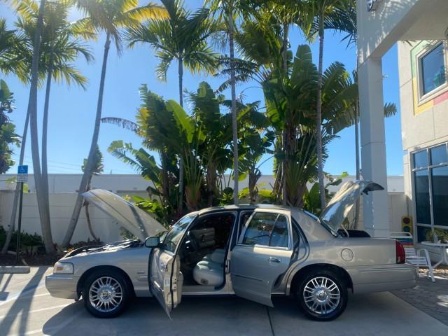 2008 Silver Birch Metallic /Medium Light Stone Mercury Grand Marquis LS LOW MILES 74,931 (2MEHM75V58X) with an 4.6L OHC FFV V8 Engine engine, Automatic transmission, located at 4701 North Dixie Hwy, Pompano Beach, FL, 33064, (954) 422-2889, 26.240938, -80.123474 - OUR WEBPAGE FLORIDACARS1.COM HAS OVER 100 PHOTOS AND FREE CARFAX LINK 2008 MERCURY GRAND MARQUIS LS PALM BEACH EDITION VIN: 2MEHM75V58X659322 2 M E H M 7 5 V 5 8 X 6 5 9 3 2 2 SEDAN 4 DR 4.6L V8 F SOHC FLEX FUEL 23 MPG REAR WHEEL DRIVE Features ABS Brakes Air Conditioning Alloy Wheels AM/FM Stereo A - Photo#8