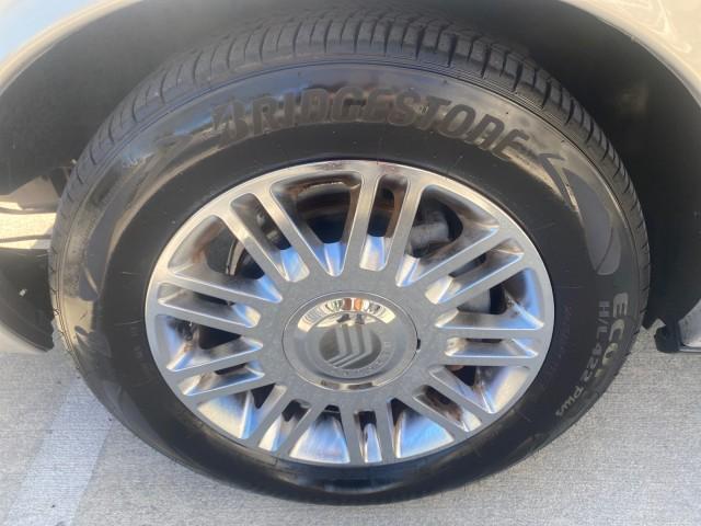 2008 Silver Birch Metallic /Medium Light Stone Mercury Grand Marquis LS LOW MILES 74,931 (2MEHM75V58X) with an 4.6L OHC FFV V8 Engine engine, Automatic transmission, located at 4701 North Dixie Hwy, Pompano Beach, FL, 33064, (954) 422-2889, 26.240938, -80.123474 - OUR WEBPAGE FLORIDACARS1.COM HAS OVER 100 PHOTOS AND FREE CARFAX LINK 2008 MERCURY GRAND MARQUIS LS PALM BEACH EDITION VIN: 2MEHM75V58X659322 2 M E H M 7 5 V 5 8 X 6 5 9 3 2 2 SEDAN 4 DR 4.6L V8 F SOHC FLEX FUEL 23 MPG REAR WHEEL DRIVE Features ABS Brakes Air Conditioning Alloy Wheels AM/FM Stereo A - Photo#19