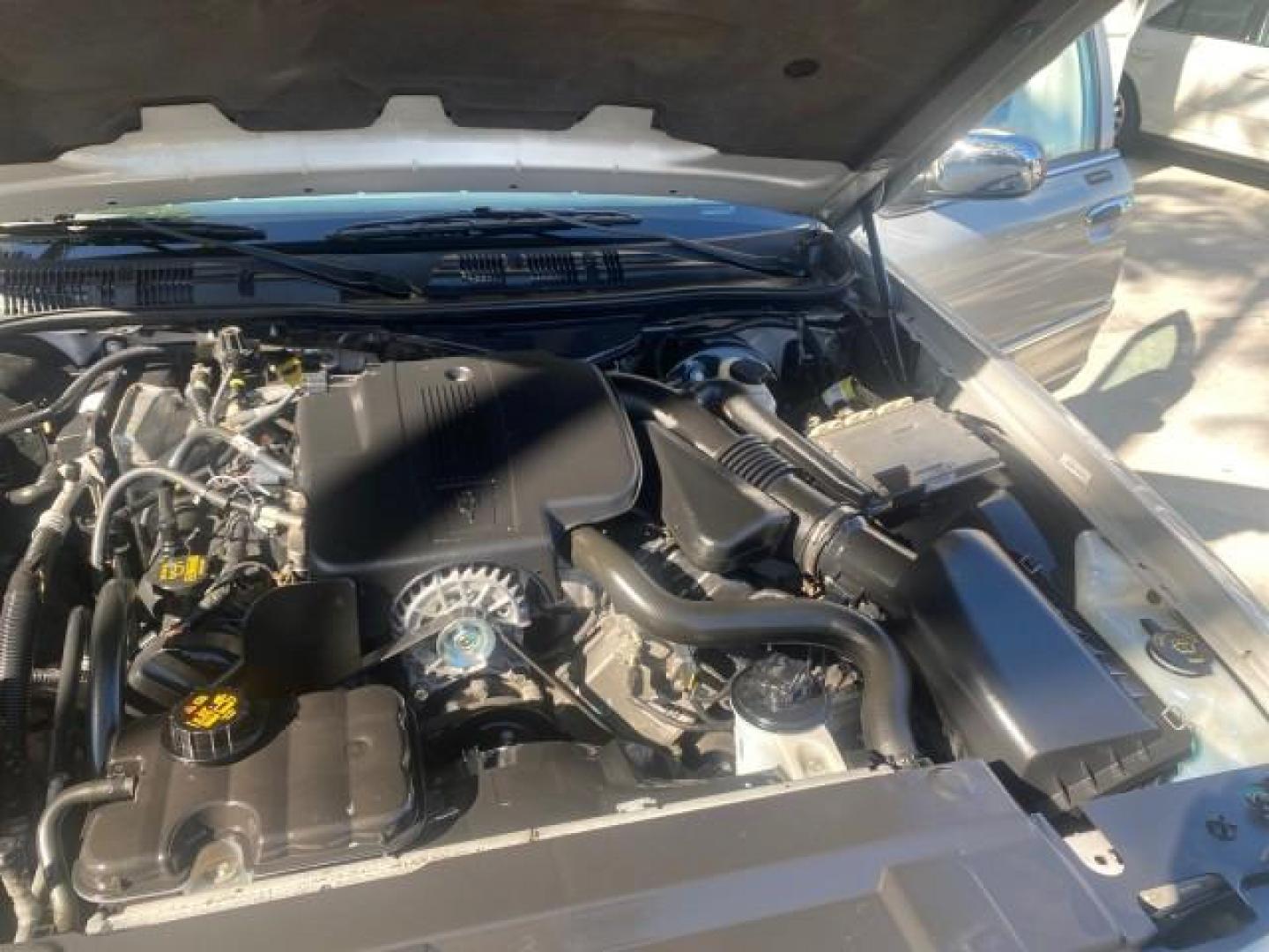 2008 Silver Birch Metallic /Medium Light Stone Mercury Grand Marquis LS LOW MILES 74,931 (2MEHM75V58X) with an 4.6L OHC FFV V8 Engine engine, Automatic transmission, located at 4701 North Dixie Hwy, Pompano Beach, FL, 33064, (954) 422-2889, 26.240938, -80.123474 - OUR WEBPAGE FLORIDACARS1.COM HAS OVER 100 PHOTOS AND FREE CARFAX LINK 2008 MERCURY GRAND MARQUIS LS PALM BEACH EDITION VIN: 2MEHM75V58X659322 2 M E H M 7 5 V 5 8 X 6 5 9 3 2 2 SEDAN 4 DR 4.6L V8 F SOHC FLEX FUEL 23 MPG REAR WHEEL DRIVE Features ABS Brakes Air Conditioning Alloy Wheels AM/FM Stereo A - Photo#25