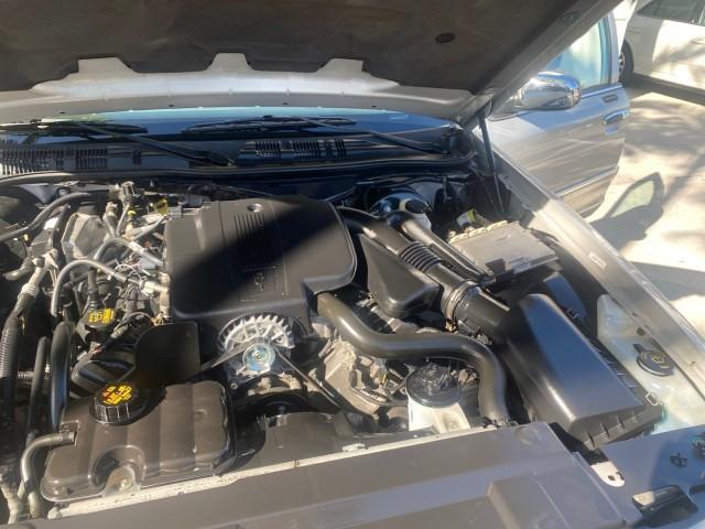 2008 Silver Birch Metallic /Medium Light Stone Mercury Grand Marquis LS LOW MILES 74,931 (2MEHM75V58X) with an 4.6L OHC FFV V8 Engine engine, Automatic transmission, located at 4701 North Dixie Hwy, Pompano Beach, FL, 33064, (954) 422-2889, 26.240938, -80.123474 - OUR WEBPAGE FLORIDACARS1.COM HAS OVER 100 PHOTOS AND FREE CARFAX LINK 2008 MERCURY GRAND MARQUIS LS PALM BEACH EDITION VIN: 2MEHM75V58X659322 2 M E H M 7 5 V 5 8 X 6 5 9 3 2 2 SEDAN 4 DR 4.6L V8 F SOHC FLEX FUEL 23 MPG REAR WHEEL DRIVE Features ABS Brakes Air Conditioning Alloy Wheels AM/FM Stereo A - Photo#25