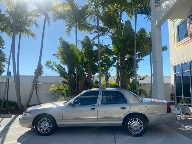 2008 Silver Birch Metallic /Medium Light Stone Mercury Grand Marquis LS LOW MILES 74,931 (2MEHM75V58X) with an 4.6L OHC FFV V8 Engine engine, Automatic transmission, located at 4701 North Dixie Hwy, Pompano Beach, FL, 33064, (954) 422-2889, 26.240938, -80.123474 - OUR WEBPAGE FLORIDACARS1.COM HAS OVER 100 PHOTOS AND FREE CARFAX LINK 2008 MERCURY GRAND MARQUIS LS PALM BEACH EDITION VIN: 2MEHM75V58X659322 2 M E H M 7 5 V 5 8 X 6 5 9 3 2 2 SEDAN 4 DR 4.6L V8 F SOHC FLEX FUEL 23 MPG REAR WHEEL DRIVE Features ABS Brakes Air Conditioning Alloy Wheels AM/FM Stereo A - Photo#30