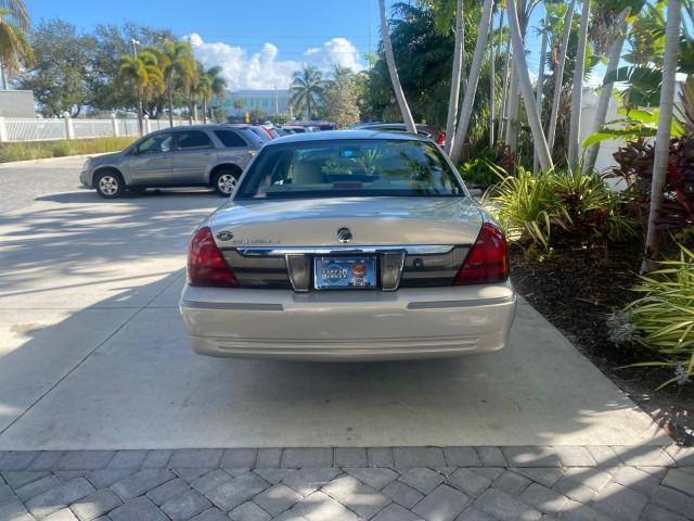 2008 Silver Birch Metallic /Medium Light Stone Mercury Grand Marquis LS LOW MILES 74,931 (2MEHM75V58X) with an 4.6L OHC FFV V8 Engine engine, Automatic transmission, located at 4701 North Dixie Hwy, Pompano Beach, FL, 33064, (954) 422-2889, 26.240938, -80.123474 - OUR WEBPAGE FLORIDACARS1.COM HAS OVER 100 PHOTOS AND FREE CARFAX LINK 2008 MERCURY GRAND MARQUIS LS PALM BEACH EDITION VIN: 2MEHM75V58X659322 2 M E H M 7 5 V 5 8 X 6 5 9 3 2 2 SEDAN 4 DR 4.6L V8 F SOHC FLEX FUEL 23 MPG REAR WHEEL DRIVE Features ABS Brakes Air Conditioning Alloy Wheels AM/FM Stereo A - Photo#34