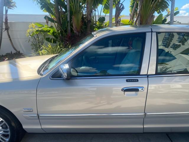 2008 Silver Birch Metallic /Medium Light Stone Mercury Grand Marquis LS LOW MILES 74,931 (2MEHM75V58X) with an 4.6L OHC FFV V8 Engine engine, Automatic transmission, located at 4701 North Dixie Hwy, Pompano Beach, FL, 33064, (954) 422-2889, 26.240938, -80.123474 - OUR WEBPAGE FLORIDACARS1.COM HAS OVER 100 PHOTOS AND FREE CARFAX LINK 2008 MERCURY GRAND MARQUIS LS PALM BEACH EDITION VIN: 2MEHM75V58X659322 2 M E H M 7 5 V 5 8 X 6 5 9 3 2 2 SEDAN 4 DR 4.6L V8 F SOHC FLEX FUEL 23 MPG REAR WHEEL DRIVE Features ABS Brakes Air Conditioning Alloy Wheels AM/FM Stereo A - Photo#36