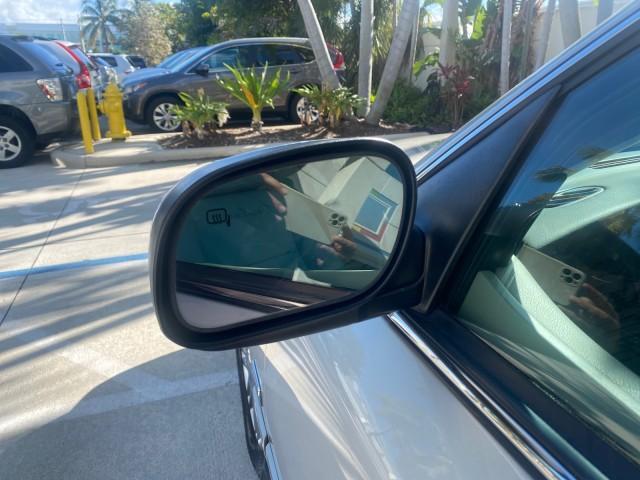 2008 Silver Birch Metallic /Medium Light Stone Mercury Grand Marquis LS LOW MILES 74,931 (2MEHM75V58X) with an 4.6L OHC FFV V8 Engine engine, Automatic transmission, located at 4701 North Dixie Hwy, Pompano Beach, FL, 33064, (954) 422-2889, 26.240938, -80.123474 - OUR WEBPAGE FLORIDACARS1.COM HAS OVER 100 PHOTOS AND FREE CARFAX LINK 2008 MERCURY GRAND MARQUIS LS PALM BEACH EDITION VIN: 2MEHM75V58X659322 2 M E H M 7 5 V 5 8 X 6 5 9 3 2 2 SEDAN 4 DR 4.6L V8 F SOHC FLEX FUEL 23 MPG REAR WHEEL DRIVE Features ABS Brakes Air Conditioning Alloy Wheels AM/FM Stereo A - Photo#40