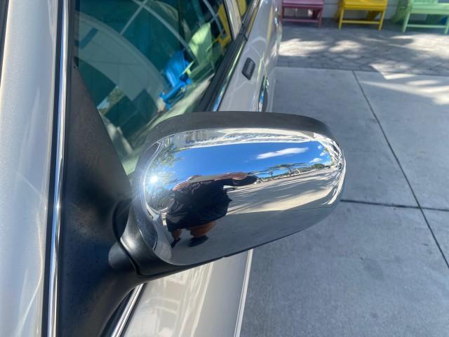 2008 Silver Birch Metallic /Medium Light Stone Mercury Grand Marquis LS LOW MILES 74,931 (2MEHM75V58X) with an 4.6L OHC FFV V8 Engine engine, Automatic transmission, located at 4701 North Dixie Hwy, Pompano Beach, FL, 33064, (954) 422-2889, 26.240938, -80.123474 - OUR WEBPAGE FLORIDACARS1.COM HAS OVER 100 PHOTOS AND FREE CARFAX LINK 2008 MERCURY GRAND MARQUIS LS PALM BEACH EDITION VIN: 2MEHM75V58X659322 2 M E H M 7 5 V 5 8 X 6 5 9 3 2 2 SEDAN 4 DR 4.6L V8 F SOHC FLEX FUEL 23 MPG REAR WHEEL DRIVE Features ABS Brakes Air Conditioning Alloy Wheels AM/FM Stereo A - Photo#41