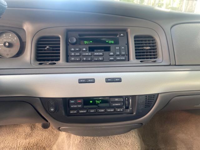 2008 Silver Birch Metallic /Medium Light Stone Mercury Grand Marquis LS LOW MILES 74,931 (2MEHM75V58X) with an 4.6L OHC FFV V8 Engine engine, Automatic transmission, located at 4701 North Dixie Hwy, Pompano Beach, FL, 33064, (954) 422-2889, 26.240938, -80.123474 - OUR WEBPAGE FLORIDACARS1.COM HAS OVER 100 PHOTOS AND FREE CARFAX LINK 2008 MERCURY GRAND MARQUIS LS PALM BEACH EDITION VIN: 2MEHM75V58X659322 2 M E H M 7 5 V 5 8 X 6 5 9 3 2 2 SEDAN 4 DR 4.6L V8 F SOHC FLEX FUEL 23 MPG REAR WHEEL DRIVE Features ABS Brakes Air Conditioning Alloy Wheels AM/FM Stereo A - Photo#55