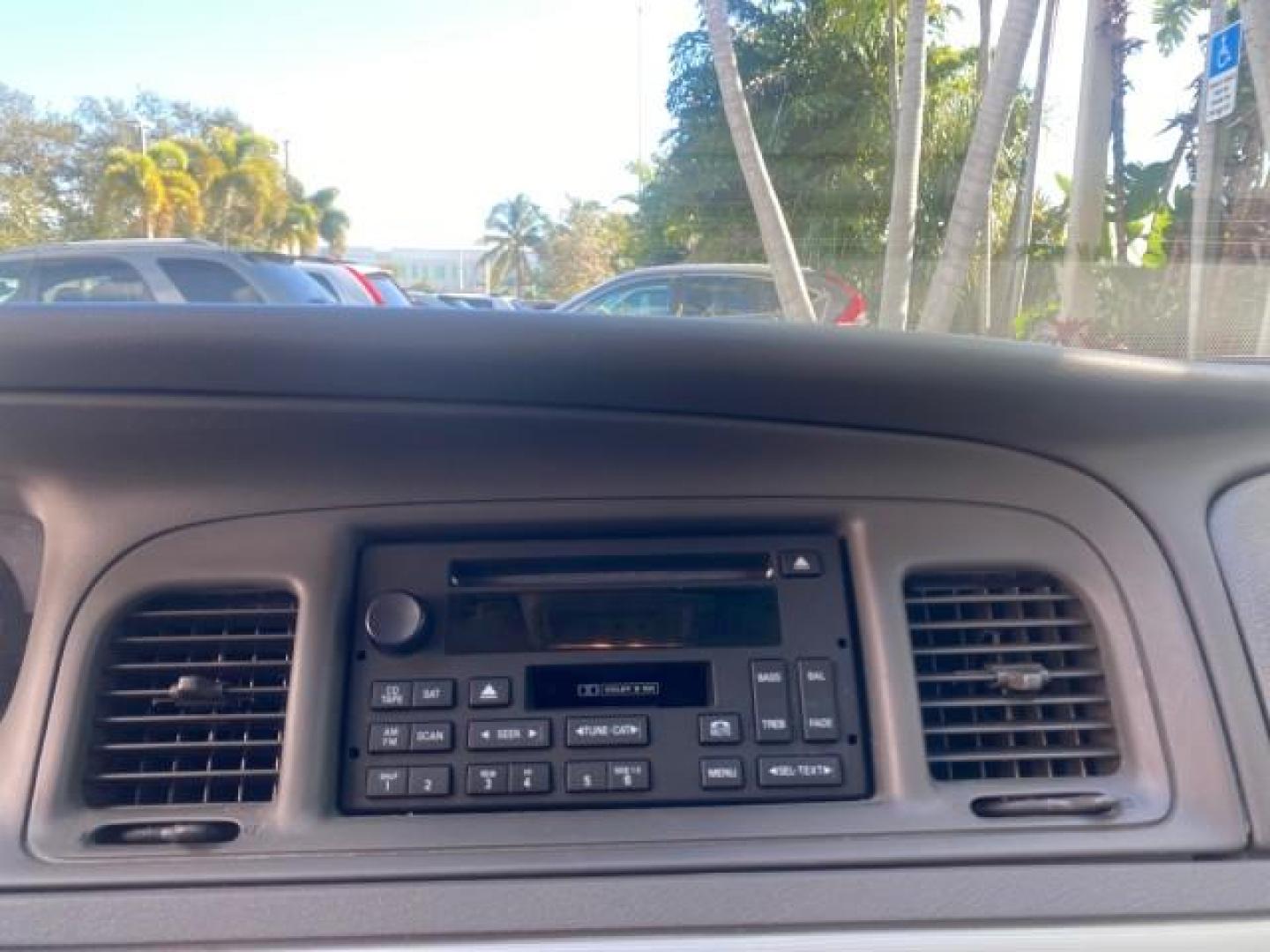 2008 Silver Birch Metallic /Medium Light Stone Mercury Grand Marquis LS LOW MILES 74,931 (2MEHM75V58X) with an 4.6L OHC FFV V8 Engine engine, Automatic transmission, located at 4701 North Dixie Hwy, Pompano Beach, FL, 33064, (954) 422-2889, 26.240938, -80.123474 - OUR WEBPAGE FLORIDACARS1.COM HAS OVER 100 PHOTOS AND FREE CARFAX LINK 2008 MERCURY GRAND MARQUIS LS PALM BEACH EDITION VIN: 2MEHM75V58X659322 2 M E H M 7 5 V 5 8 X 6 5 9 3 2 2 SEDAN 4 DR 4.6L V8 F SOHC FLEX FUEL 23 MPG REAR WHEEL DRIVE Features ABS Brakes Air Conditioning Alloy Wheels AM/FM Stereo A - Photo#56