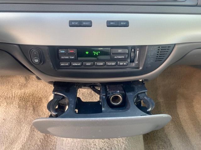 2008 Silver Birch Metallic /Medium Light Stone Mercury Grand Marquis LS LOW MILES 74,931 (2MEHM75V58X) with an 4.6L OHC FFV V8 Engine engine, Automatic transmission, located at 4701 North Dixie Hwy, Pompano Beach, FL, 33064, (954) 422-2889, 26.240938, -80.123474 - OUR WEBPAGE FLORIDACARS1.COM HAS OVER 100 PHOTOS AND FREE CARFAX LINK 2008 MERCURY GRAND MARQUIS LS PALM BEACH EDITION VIN: 2MEHM75V58X659322 2 M E H M 7 5 V 5 8 X 6 5 9 3 2 2 SEDAN 4 DR 4.6L V8 F SOHC FLEX FUEL 23 MPG REAR WHEEL DRIVE Features ABS Brakes Air Conditioning Alloy Wheels AM/FM Stereo A - Photo#57