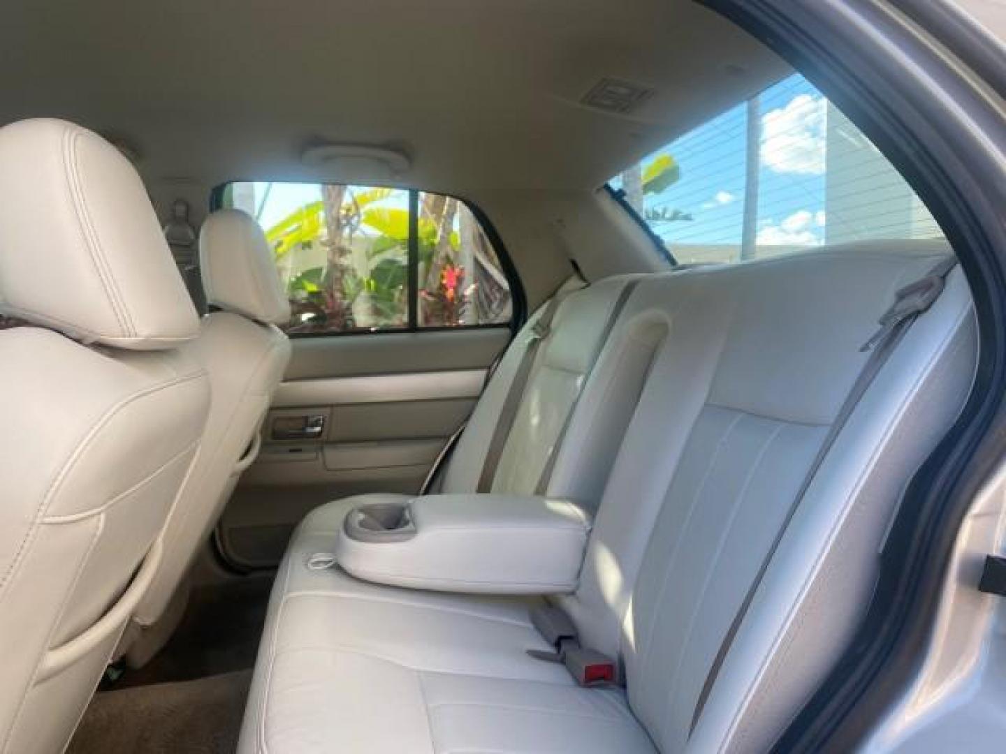 2008 Silver Birch Metallic /Medium Light Stone Mercury Grand Marquis LS LOW MILES 74,931 (2MEHM75V58X) with an 4.6L OHC FFV V8 Engine engine, Automatic transmission, located at 4701 North Dixie Hwy, Pompano Beach, FL, 33064, (954) 422-2889, 26.240938, -80.123474 - OUR WEBPAGE FLORIDACARS1.COM HAS OVER 100 PHOTOS AND FREE CARFAX LINK 2008 MERCURY GRAND MARQUIS LS PALM BEACH EDITION VIN: 2MEHM75V58X659322 2 M E H M 7 5 V 5 8 X 6 5 9 3 2 2 SEDAN 4 DR 4.6L V8 F SOHC FLEX FUEL 23 MPG REAR WHEEL DRIVE Features ABS Brakes Air Conditioning Alloy Wheels AM/FM Stereo A - Photo#72