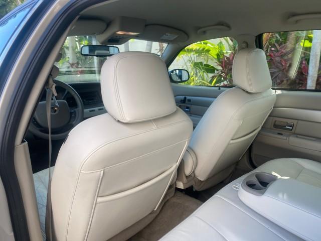 2008 Silver Birch Metallic /Medium Light Stone Mercury Grand Marquis LS LOW MILES 74,931 (2MEHM75V58X) with an 4.6L OHC FFV V8 Engine engine, Automatic transmission, located at 4701 North Dixie Hwy, Pompano Beach, FL, 33064, (954) 422-2889, 26.240938, -80.123474 - OUR WEBPAGE FLORIDACARS1.COM HAS OVER 100 PHOTOS AND FREE CARFAX LINK 2008 MERCURY GRAND MARQUIS LS PALM BEACH EDITION VIN: 2MEHM75V58X659322 2 M E H M 7 5 V 5 8 X 6 5 9 3 2 2 SEDAN 4 DR 4.6L V8 F SOHC FLEX FUEL 23 MPG REAR WHEEL DRIVE Features ABS Brakes Air Conditioning Alloy Wheels AM/FM Stereo A - Photo#75