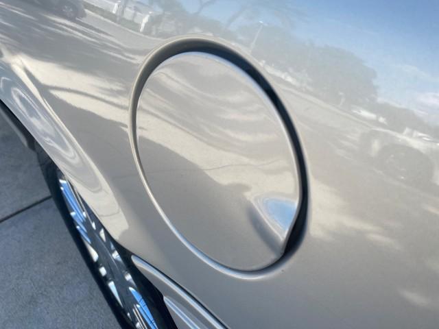 2008 Silver Birch Metallic /Medium Light Stone Mercury Grand Marquis LS LOW MILES 74,931 (2MEHM75V58X) with an 4.6L OHC FFV V8 Engine engine, Automatic transmission, located at 4701 North Dixie Hwy, Pompano Beach, FL, 33064, (954) 422-2889, 26.240938, -80.123474 - OUR WEBPAGE FLORIDACARS1.COM HAS OVER 100 PHOTOS AND FREE CARFAX LINK 2008 MERCURY GRAND MARQUIS LS PALM BEACH EDITION VIN: 2MEHM75V58X659322 2 M E H M 7 5 V 5 8 X 6 5 9 3 2 2 SEDAN 4 DR 4.6L V8 F SOHC FLEX FUEL 23 MPG REAR WHEEL DRIVE Features ABS Brakes Air Conditioning Alloy Wheels AM/FM Stereo A - Photo#82