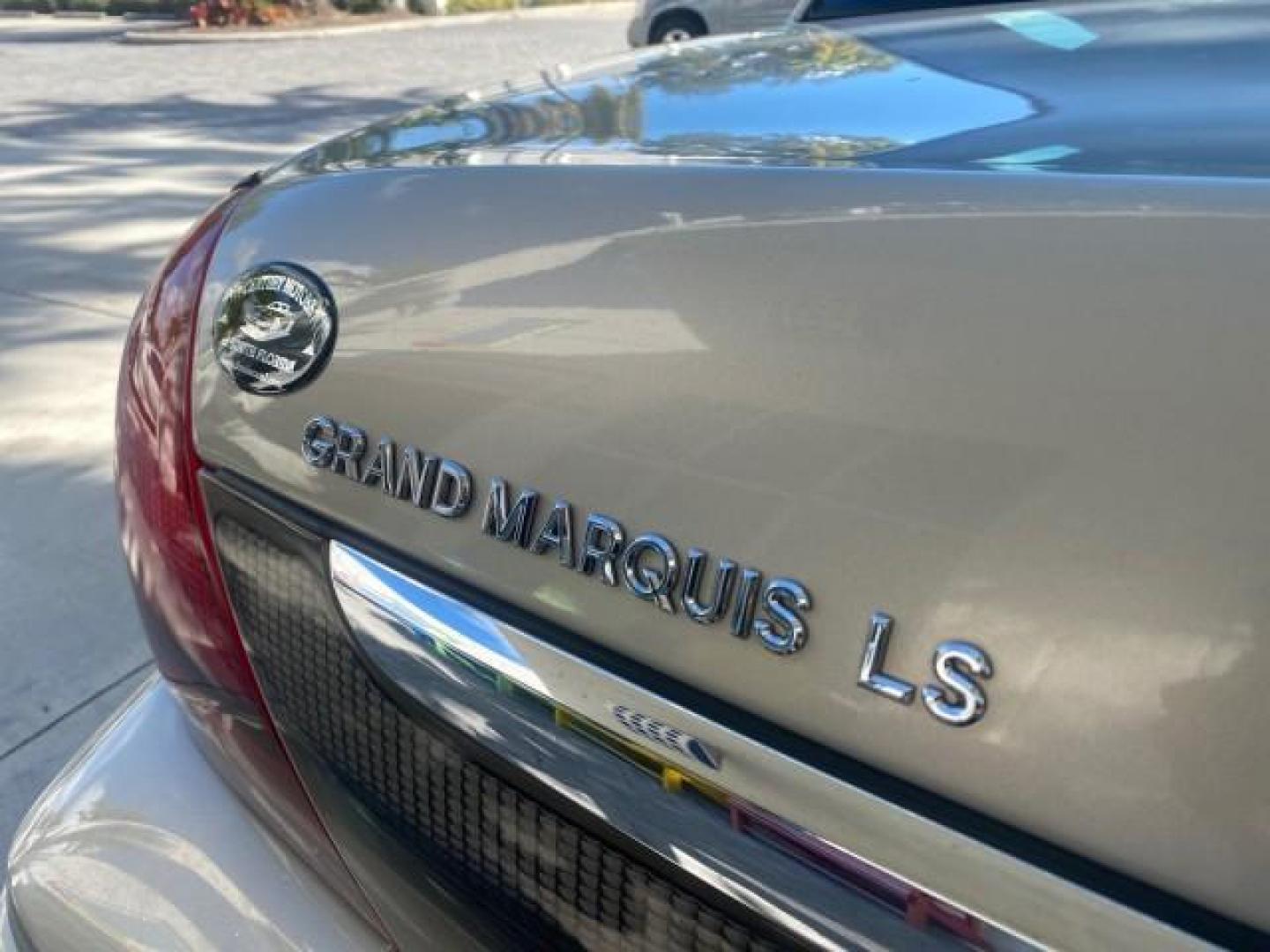 2008 Silver Birch Metallic /Medium Light Stone Mercury Grand Marquis LS LOW MILES 74,931 (2MEHM75V58X) with an 4.6L OHC FFV V8 Engine engine, Automatic transmission, located at 4701 North Dixie Hwy, Pompano Beach, FL, 33064, (954) 422-2889, 26.240938, -80.123474 - OUR WEBPAGE FLORIDACARS1.COM HAS OVER 100 PHOTOS AND FREE CARFAX LINK 2008 MERCURY GRAND MARQUIS LS PALM BEACH EDITION VIN: 2MEHM75V58X659322 2 M E H M 7 5 V 5 8 X 6 5 9 3 2 2 SEDAN 4 DR 4.6L V8 F SOHC FLEX FUEL 23 MPG REAR WHEEL DRIVE Features ABS Brakes Air Conditioning Alloy Wheels AM/FM Stereo A - Photo#85