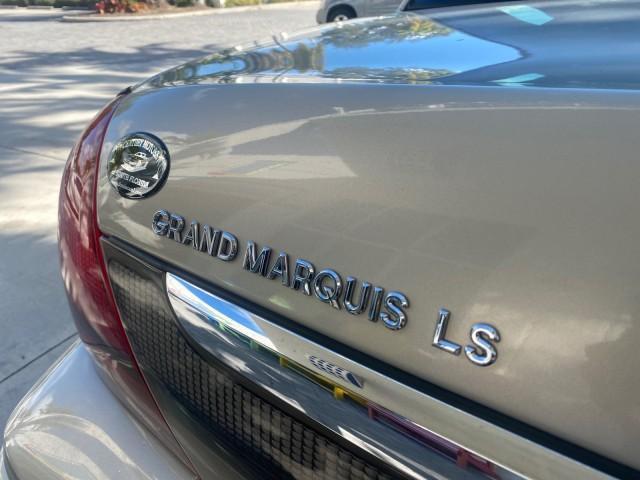 2008 Silver Birch Metallic /Medium Light Stone Mercury Grand Marquis LS LOW MILES 74,931 (2MEHM75V58X) with an 4.6L OHC FFV V8 Engine engine, Automatic transmission, located at 4701 North Dixie Hwy, Pompano Beach, FL, 33064, (954) 422-2889, 26.240938, -80.123474 - OUR WEBPAGE FLORIDACARS1.COM HAS OVER 100 PHOTOS AND FREE CARFAX LINK 2008 MERCURY GRAND MARQUIS LS PALM BEACH EDITION VIN: 2MEHM75V58X659322 2 M E H M 7 5 V 5 8 X 6 5 9 3 2 2 SEDAN 4 DR 4.6L V8 F SOHC FLEX FUEL 23 MPG REAR WHEEL DRIVE Features ABS Brakes Air Conditioning Alloy Wheels AM/FM Stereo A - Photo#85