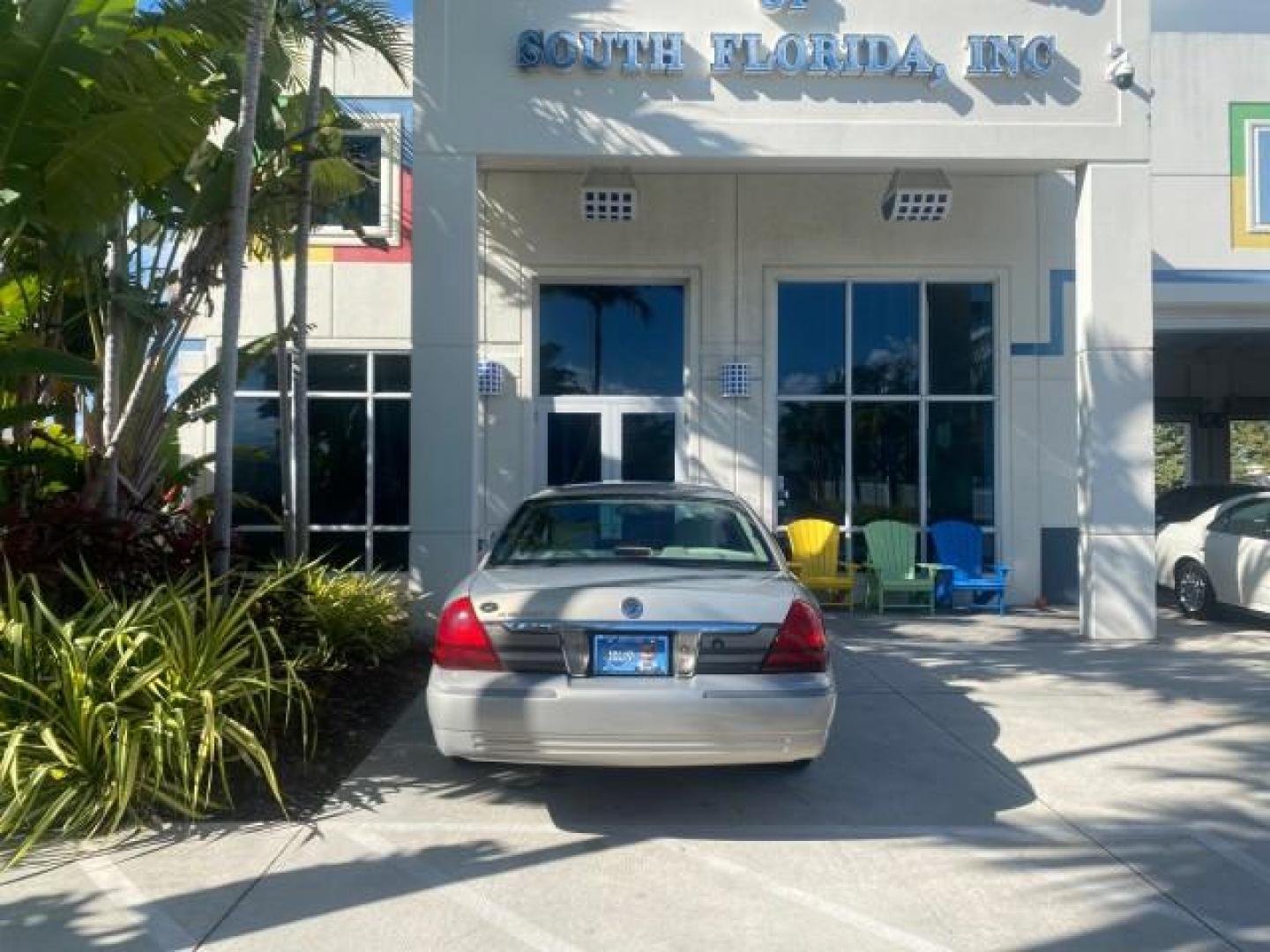 2008 Silver Birch Metallic /Medium Light Stone Mercury Grand Marquis LS LOW MILES 74,931 (2MEHM75V58X) with an 4.6L OHC FFV V8 Engine engine, Automatic transmission, located at 4701 North Dixie Hwy, Pompano Beach, FL, 33064, (954) 422-2889, 26.240938, -80.123474 - OUR WEBPAGE FLORIDACARS1.COM HAS OVER 100 PHOTOS AND FREE CARFAX LINK 2008 MERCURY GRAND MARQUIS LS PALM BEACH EDITION VIN: 2MEHM75V58X659322 2 M E H M 7 5 V 5 8 X 6 5 9 3 2 2 SEDAN 4 DR 4.6L V8 F SOHC FLEX FUEL 23 MPG REAR WHEEL DRIVE Features ABS Brakes Air Conditioning Alloy Wheels AM/FM Stereo A - Photo#91