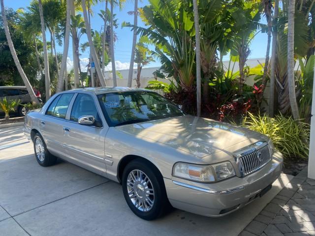 2008 Silver Birch Metallic /Medium Light Stone Mercury Grand Marquis LS LOW MILES 74,931 (2MEHM75V58X) with an 4.6L OHC FFV V8 Engine engine, Automatic transmission, located at 4701 North Dixie Hwy, Pompano Beach, FL, 33064, (954) 422-2889, 26.240938, -80.123474 - OUR WEBPAGE FLORIDACARS1.COM HAS OVER 100 PHOTOS AND FREE CARFAX LINK 2008 MERCURY GRAND MARQUIS LS PALM BEACH EDITION VIN: 2MEHM75V58X659322 2 M E H M 7 5 V 5 8 X 6 5 9 3 2 2 SEDAN 4 DR 4.6L V8 F SOHC FLEX FUEL 23 MPG REAR WHEEL DRIVE Features ABS Brakes Air Conditioning Alloy Wheels AM/FM Stereo A - Photo#98