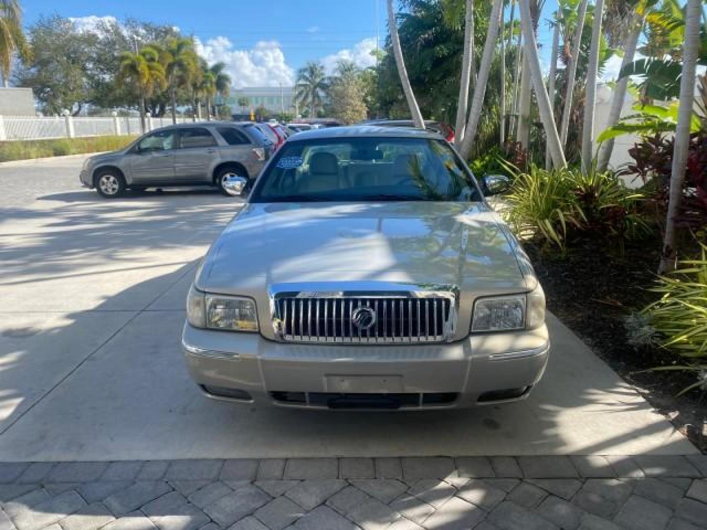 2008 Silver Birch Metallic /Medium Light Stone Mercury Grand Marquis LS LOW MILES 74,931 (2MEHM75V58X) with an 4.6L OHC FFV V8 Engine engine, Automatic transmission, located at 4701 North Dixie Hwy, Pompano Beach, FL, 33064, (954) 422-2889, 26.240938, -80.123474 - OUR WEBPAGE FLORIDACARS1.COM HAS OVER 100 PHOTOS AND FREE CARFAX LINK 2008 MERCURY GRAND MARQUIS LS PALM BEACH EDITION VIN: 2MEHM75V58X659322 2 M E H M 7 5 V 5 8 X 6 5 9 3 2 2 SEDAN 4 DR 4.6L V8 F SOHC FLEX FUEL 23 MPG REAR WHEEL DRIVE Features ABS Brakes Air Conditioning Alloy Wheels AM/FM Stereo A - Photo#99