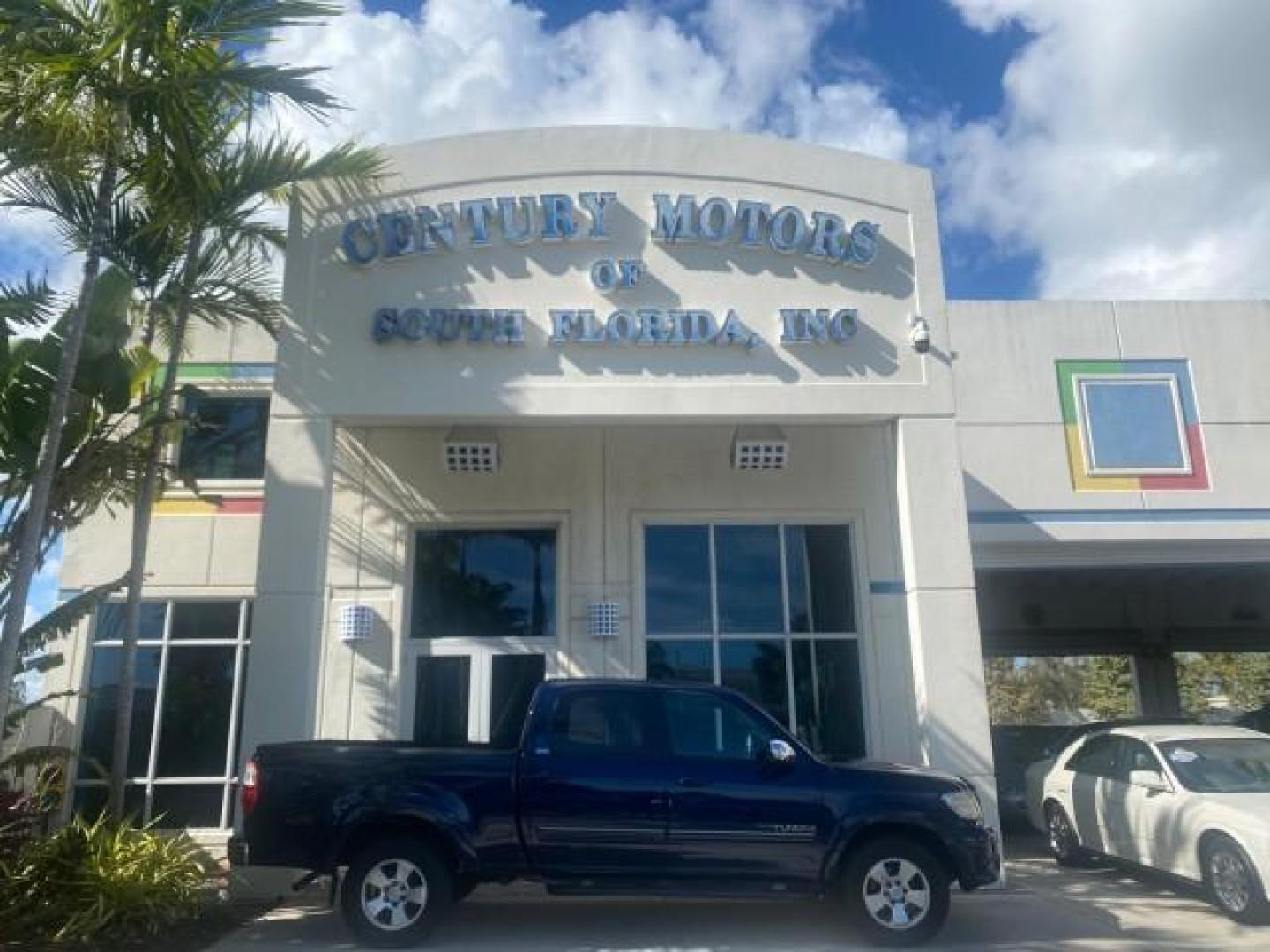 2004 Blue Marlin Pearl /Gray Toyota Tundra SR5 V8 4.7 CREW CAB FLORIDA (5TBET34174S) with an 4.7L DOHC EFI 32-Valve V8 i-Force Engine engine, Automatic transmission, located at 4701 North Dixie Hwy, Pompano Beach, FL, 33064, (954) 422-2889, 26.240938, -80.123474 - OUR WEBPAGE FLORIDACARS1.COM HAS OVER 100 PHOTOS AND FREE CARFAX LINK 2004 TOYOTA TUNDRA SR5 VIN: 5TBET34174S439824 5 T B E T 3 4 1 7 4 S 4 3 9 8 2 4 4 DOOR EXTENDED CAB PICKUP 4.7L V8 F DOHC 32V GASOLINE 19 MPG REAR WHEEL DRIVE Features ABS Brakes Air Conditioning Alloy Wheels AM/FM Stereo Automati - Photo#0