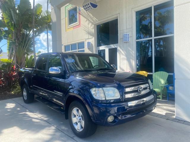 2004 Blue Marlin Pearl /Gray Toyota Tundra SR5 V8 4.7 CREW CAB FLORIDA (5TBET34174S) with an 4.7L DOHC EFI 32-Valve V8 i-Force Engine engine, Automatic transmission, located at 4701 North Dixie Hwy, Pompano Beach, FL, 33064, (954) 422-2889, 26.240938, -80.123474 - OUR WEBPAGE FLORIDACARS1.COM HAS OVER 100 PHOTOS AND FREE CARFAX LINK 2004 TOYOTA TUNDRA SR5 VIN: 5TBET34174S439824 5 T B E T 3 4 1 7 4 S 4 3 9 8 2 4 4 DOOR EXTENDED CAB PICKUP 4.7L V8 F DOHC 32V GASOLINE 19 MPG REAR WHEEL DRIVE Features ABS Brakes Air Conditioning Alloy Wheels AM/FM Stereo Automati - Photo#1