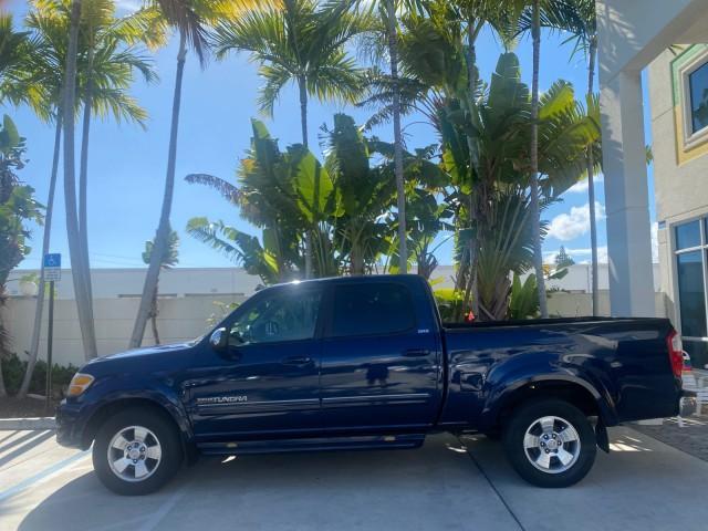 2004 Blue Marlin Pearl /Gray Toyota Tundra SR5 V8 4.7 CREW CAB FLORIDA (5TBET34174S) with an 4.7L DOHC EFI 32-Valve V8 i-Force Engine engine, Automatic transmission, located at 4701 North Dixie Hwy, Pompano Beach, FL, 33064, (954) 422-2889, 26.240938, -80.123474 - OUR WEBPAGE FLORIDACARS1.COM HAS OVER 100 PHOTOS AND FREE CARFAX LINK 2004 TOYOTA TUNDRA SR5 VIN: 5TBET34174S439824 5 T B E T 3 4 1 7 4 S 4 3 9 8 2 4 4 DOOR EXTENDED CAB PICKUP 4.7L V8 F DOHC 32V GASOLINE 19 MPG REAR WHEEL DRIVE Features ABS Brakes Air Conditioning Alloy Wheels AM/FM Stereo Automati - Photo#4