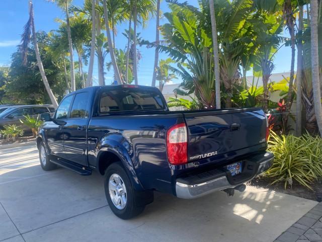 2004 Blue Marlin Pearl /Gray Toyota Tundra SR5 V8 4.7 CREW CAB FLORIDA (5TBET34174S) with an 4.7L DOHC EFI 32-Valve V8 i-Force Engine engine, Automatic transmission, located at 4701 North Dixie Hwy, Pompano Beach, FL, 33064, (954) 422-2889, 26.240938, -80.123474 - OUR WEBPAGE FLORIDACARS1.COM HAS OVER 100 PHOTOS AND FREE CARFAX LINK 2004 TOYOTA TUNDRA SR5 VIN: 5TBET34174S439824 5 T B E T 3 4 1 7 4 S 4 3 9 8 2 4 4 DOOR EXTENDED CAB PICKUP 4.7L V8 F DOHC 32V GASOLINE 19 MPG REAR WHEEL DRIVE Features ABS Brakes Air Conditioning Alloy Wheels AM/FM Stereo Automati - Photo#5