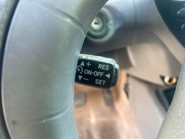 2004 Blue Marlin Pearl /Gray Toyota Tundra SR5 V8 4.7 CREW CAB FLORIDA (5TBET34174S) with an 4.7L DOHC EFI 32-Valve V8 i-Force Engine engine, Automatic transmission, located at 4701 North Dixie Hwy, Pompano Beach, FL, 33064, (954) 422-2889, 26.240938, -80.123474 - OUR WEBPAGE FLORIDACARS1.COM HAS OVER 100 PHOTOS AND FREE CARFAX LINK 2004 TOYOTA TUNDRA SR5 VIN: 5TBET34174S439824 5 T B E T 3 4 1 7 4 S 4 3 9 8 2 4 4 DOOR EXTENDED CAB PICKUP 4.7L V8 F DOHC 32V GASOLINE 19 MPG REAR WHEEL DRIVE Features ABS Brakes Air Conditioning Alloy Wheels AM/FM Stereo Automati - Photo#51