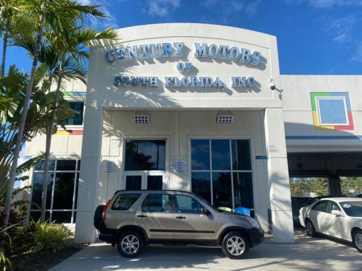 2005 Sahara Sand Metallic /Ivory Honda CR-V LX LOW MILES 52,177 SUV (SHSRD68595U) with an 2.4L DOHC MPFI 16-Valve i-VTEC I4 Engine engine, Automatic transmission, located at 4701 North Dixie Hwy, Pompano Beach, FL, 33064, (954) 422-2889, 26.240938, -80.123474 - OUR WEBPAGE FLORIDACARS1.COM HAS OVER 100 PHOTOS AND FREE CARFAX LINK 2005 HONDA CR-V LX VIN: SHSRD68595U306596 S H S R D 6 8 5 9 5 U 3 0 6 5 9 6 4 DOOR WAGON/SPORT UTILITY 2.4L I4 F DOHC GASOLINE 29 MPG FRONT WHEEL DRIVE Features ABS Brakes Air Conditioning AM/FM Stereo Automatic Transmission Casse - Photo#0