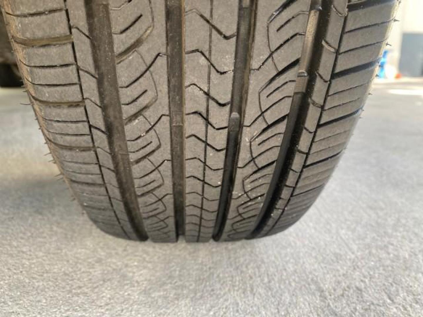 2005 Sahara Sand Metallic /Ivory Honda CR-V LX LOW MILES 52,177 SUV (SHSRD68595U) with an 2.4L DOHC MPFI 16-Valve i-VTEC I4 Engine engine, Automatic transmission, located at 4701 North Dixie Hwy, Pompano Beach, FL, 33064, (954) 422-2889, 26.240938, -80.123474 - OUR WEBPAGE FLORIDACARS1.COM HAS OVER 100 PHOTOS AND FREE CARFAX LINK 2005 HONDA CR-V LX VIN: SHSRD68595U306596 S H S R D 6 8 5 9 5 U 3 0 6 5 9 6 4 DOOR WAGON/SPORT UTILITY 2.4L I4 F DOHC GASOLINE 29 MPG FRONT WHEEL DRIVE Features ABS Brakes Air Conditioning AM/FM Stereo Automatic Transmission Casse - Photo#20