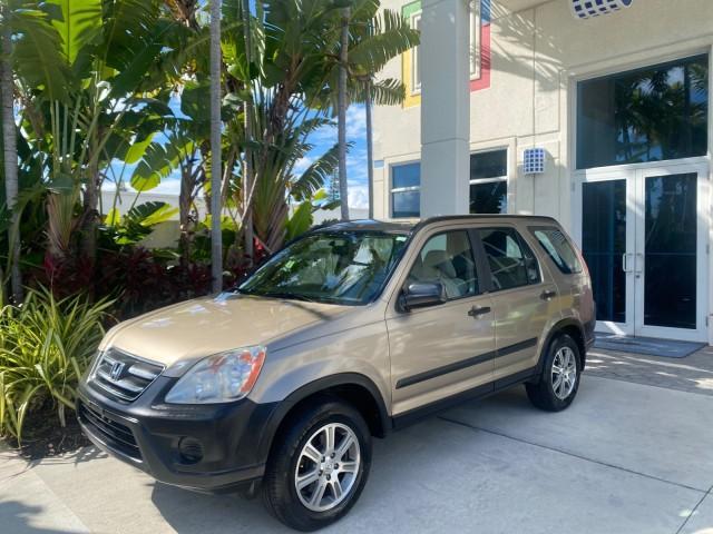 2005 Sahara Sand Metallic /Ivory Honda CR-V LX LOW MILES 52,177 SUV (SHSRD68595U) with an 2.4L DOHC MPFI 16-Valve i-VTEC I4 Engine engine, Automatic transmission, located at 4701 North Dixie Hwy, Pompano Beach, FL, 33064, (954) 422-2889, 26.240938, -80.123474 - OUR WEBPAGE FLORIDACARS1.COM HAS OVER 100 PHOTOS AND FREE CARFAX LINK 2005 HONDA CR-V LX VIN: SHSRD68595U306596 S H S R D 6 8 5 9 5 U 3 0 6 5 9 6 4 DOOR WAGON/SPORT UTILITY 2.4L I4 F DOHC GASOLINE 29 MPG FRONT WHEEL DRIVE Features ABS Brakes Air Conditioning AM/FM Stereo Automatic Transmission Casse - Photo#29