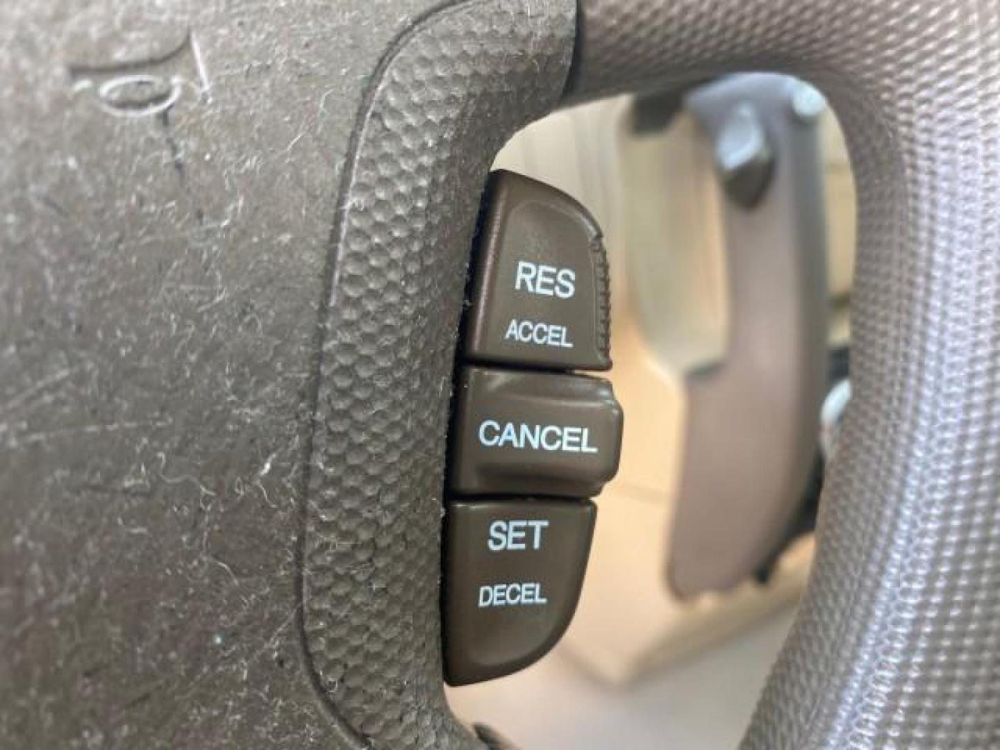 2005 Sahara Sand Metallic /Ivory Honda CR-V LX LOW MILES 52,177 SUV (SHSRD68595U) with an 2.4L DOHC MPFI 16-Valve i-VTEC I4 Engine engine, Automatic transmission, located at 4701 North Dixie Hwy, Pompano Beach, FL, 33064, (954) 422-2889, 26.240938, -80.123474 - OUR WEBPAGE FLORIDACARS1.COM HAS OVER 100 PHOTOS AND FREE CARFAX LINK 2005 HONDA CR-V LX VIN: SHSRD68595U306596 S H S R D 6 8 5 9 5 U 3 0 6 5 9 6 4 DOOR WAGON/SPORT UTILITY 2.4L I4 F DOHC GASOLINE 29 MPG FRONT WHEEL DRIVE Features ABS Brakes Air Conditioning AM/FM Stereo Automatic Transmission Casse - Photo#47