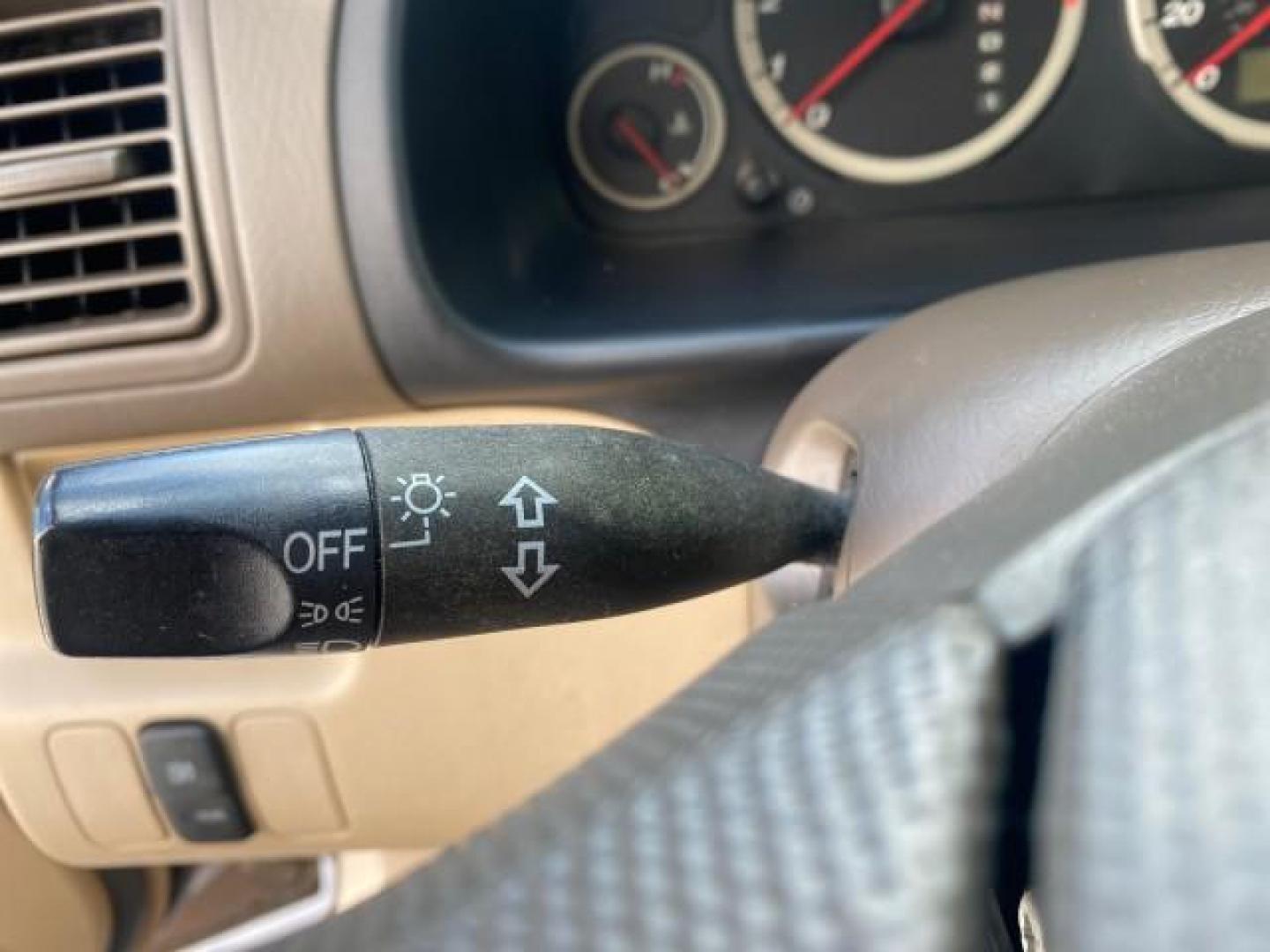 2005 Sahara Sand Metallic /Ivory Honda CR-V LX LOW MILES 52,177 SUV (SHSRD68595U) with an 2.4L DOHC MPFI 16-Valve i-VTEC I4 Engine engine, Automatic transmission, located at 4701 North Dixie Hwy, Pompano Beach, FL, 33064, (954) 422-2889, 26.240938, -80.123474 - OUR WEBPAGE FLORIDACARS1.COM HAS OVER 100 PHOTOS AND FREE CARFAX LINK 2005 HONDA CR-V LX VIN: SHSRD68595U306596 S H S R D 6 8 5 9 5 U 3 0 6 5 9 6 4 DOOR WAGON/SPORT UTILITY 2.4L I4 F DOHC GASOLINE 29 MPG FRONT WHEEL DRIVE Features ABS Brakes Air Conditioning AM/FM Stereo Automatic Transmission Casse - Photo#48