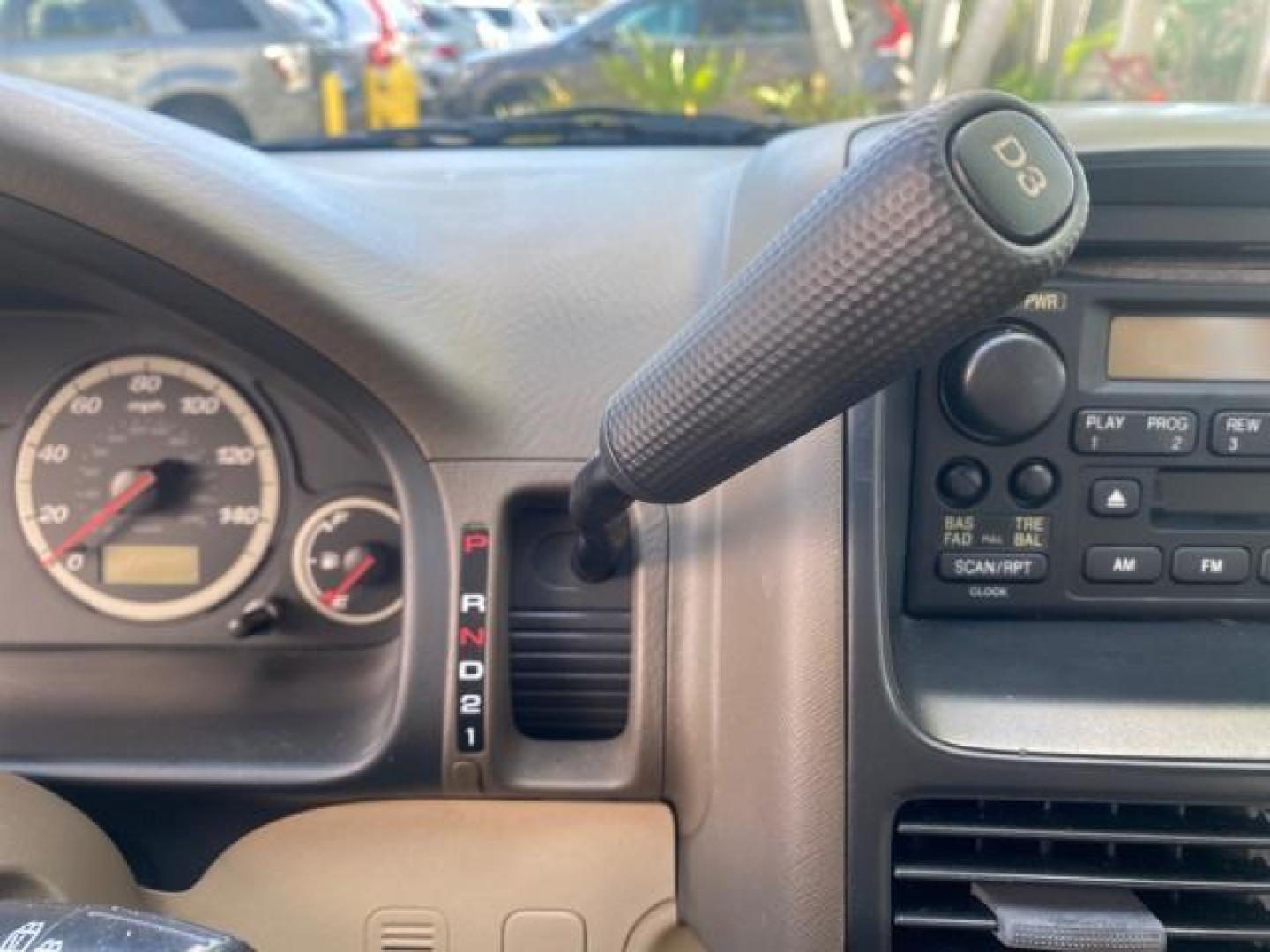 2005 Sahara Sand Metallic /Ivory Honda CR-V LX LOW MILES 52,177 SUV (SHSRD68595U) with an 2.4L DOHC MPFI 16-Valve i-VTEC I4 Engine engine, Automatic transmission, located at 4701 North Dixie Hwy, Pompano Beach, FL, 33064, (954) 422-2889, 26.240938, -80.123474 - OUR WEBPAGE FLORIDACARS1.COM HAS OVER 100 PHOTOS AND FREE CARFAX LINK 2005 HONDA CR-V LX VIN: SHSRD68595U306596 S H S R D 6 8 5 9 5 U 3 0 6 5 9 6 4 DOOR WAGON/SPORT UTILITY 2.4L I4 F DOHC GASOLINE 29 MPG FRONT WHEEL DRIVE Features ABS Brakes Air Conditioning AM/FM Stereo Automatic Transmission Casse - Photo#53