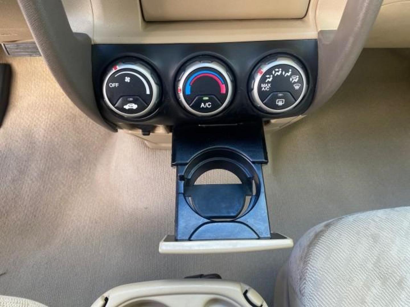 2005 Sahara Sand Metallic /Ivory Honda CR-V LX LOW MILES 52,177 SUV (SHSRD68595U) with an 2.4L DOHC MPFI 16-Valve i-VTEC I4 Engine engine, Automatic transmission, located at 4701 North Dixie Hwy, Pompano Beach, FL, 33064, (954) 422-2889, 26.240938, -80.123474 - OUR WEBPAGE FLORIDACARS1.COM HAS OVER 100 PHOTOS AND FREE CARFAX LINK 2005 HONDA CR-V LX VIN: SHSRD68595U306596 S H S R D 6 8 5 9 5 U 3 0 6 5 9 6 4 DOOR WAGON/SPORT UTILITY 2.4L I4 F DOHC GASOLINE 29 MPG FRONT WHEEL DRIVE Features ABS Brakes Air Conditioning AM/FM Stereo Automatic Transmission Casse - Photo#59