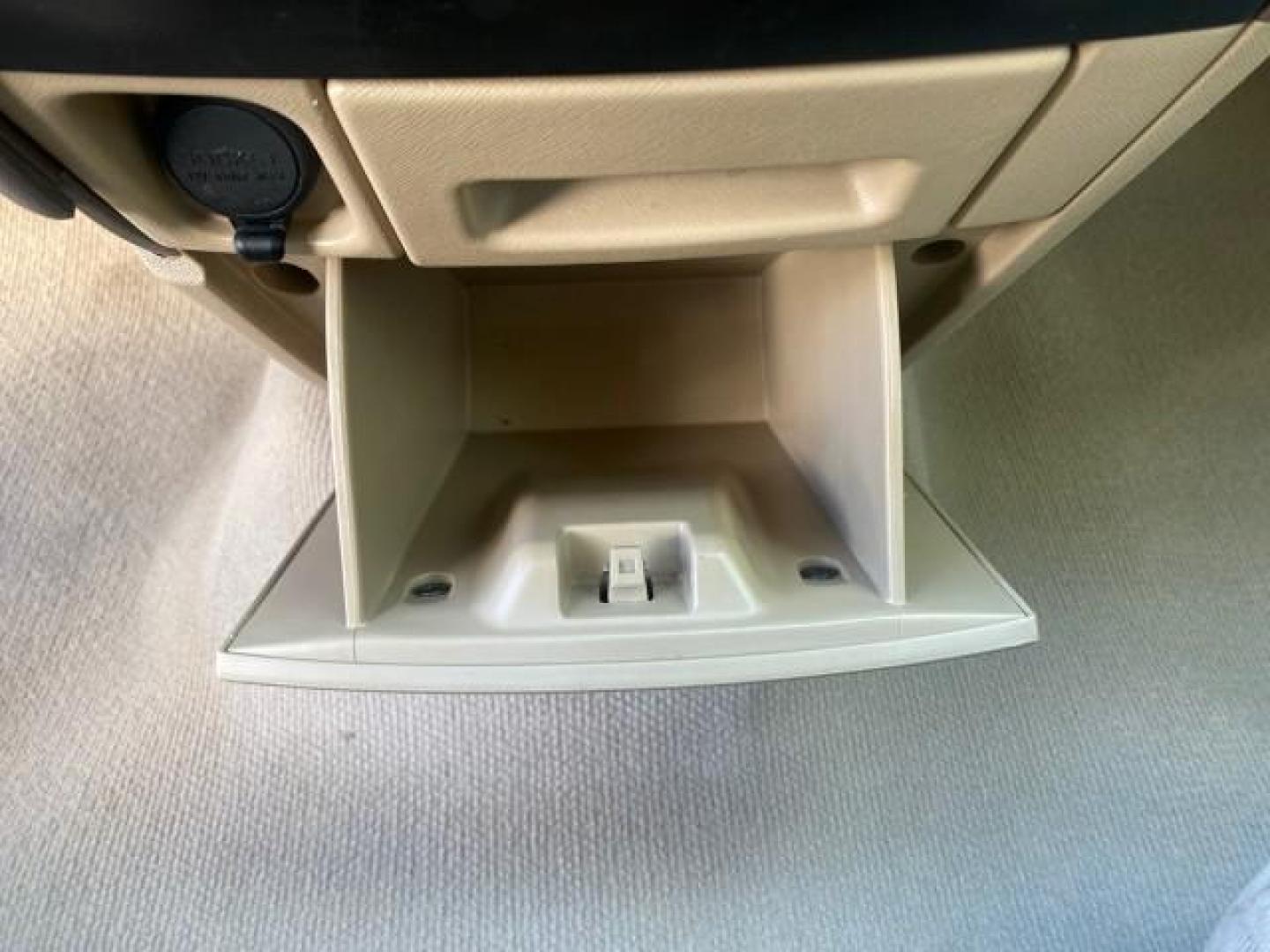 2005 Sahara Sand Metallic /Ivory Honda CR-V LX LOW MILES 52,177 SUV (SHSRD68595U) with an 2.4L DOHC MPFI 16-Valve i-VTEC I4 Engine engine, Automatic transmission, located at 4701 North Dixie Hwy, Pompano Beach, FL, 33064, (954) 422-2889, 26.240938, -80.123474 - OUR WEBPAGE FLORIDACARS1.COM HAS OVER 100 PHOTOS AND FREE CARFAX LINK 2005 HONDA CR-V LX VIN: SHSRD68595U306596 S H S R D 6 8 5 9 5 U 3 0 6 5 9 6 4 DOOR WAGON/SPORT UTILITY 2.4L I4 F DOHC GASOLINE 29 MPG FRONT WHEEL DRIVE Features ABS Brakes Air Conditioning AM/FM Stereo Automatic Transmission Casse - Photo#60