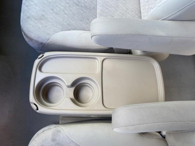 2005 Sahara Sand Metallic /Ivory Honda CR-V LX LOW MILES 52,177 SUV (SHSRD68595U) with an 2.4L DOHC MPFI 16-Valve i-VTEC I4 Engine engine, Automatic transmission, located at 4701 North Dixie Hwy, Pompano Beach, FL, 33064, (954) 422-2889, 26.240938, -80.123474 - OUR WEBPAGE FLORIDACARS1.COM HAS OVER 100 PHOTOS AND FREE CARFAX LINK 2005 HONDA CR-V LX VIN: SHSRD68595U306596 S H S R D 6 8 5 9 5 U 3 0 6 5 9 6 4 DOOR WAGON/SPORT UTILITY 2.4L I4 F DOHC GASOLINE 29 MPG FRONT WHEEL DRIVE Features ABS Brakes Air Conditioning AM/FM Stereo Automatic Transmission Casse - Photo#61