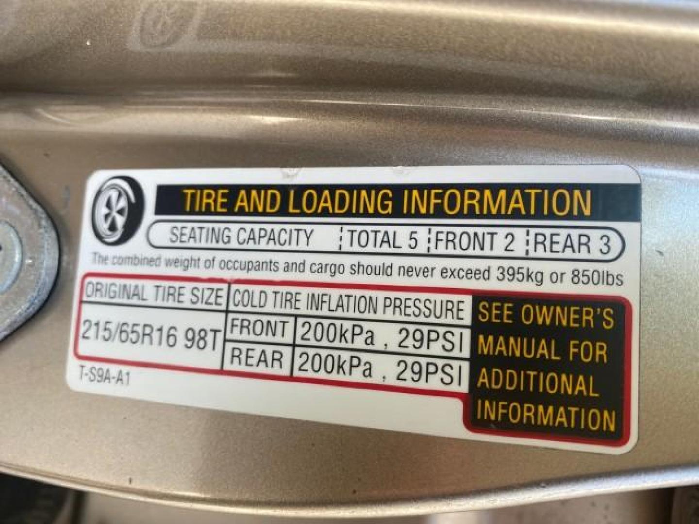 2005 Sahara Sand Metallic /Ivory Honda CR-V LX LOW MILES 52,177 SUV (SHSRD68595U) with an 2.4L DOHC MPFI 16-Valve i-VTEC I4 Engine engine, Automatic transmission, located at 4701 North Dixie Hwy, Pompano Beach, FL, 33064, (954) 422-2889, 26.240938, -80.123474 - OUR WEBPAGE FLORIDACARS1.COM HAS OVER 100 PHOTOS AND FREE CARFAX LINK 2005 HONDA CR-V LX VIN: SHSRD68595U306596 S H S R D 6 8 5 9 5 U 3 0 6 5 9 6 4 DOOR WAGON/SPORT UTILITY 2.4L I4 F DOHC GASOLINE 29 MPG FRONT WHEEL DRIVE Features ABS Brakes Air Conditioning AM/FM Stereo Automatic Transmission Casse - Photo#68