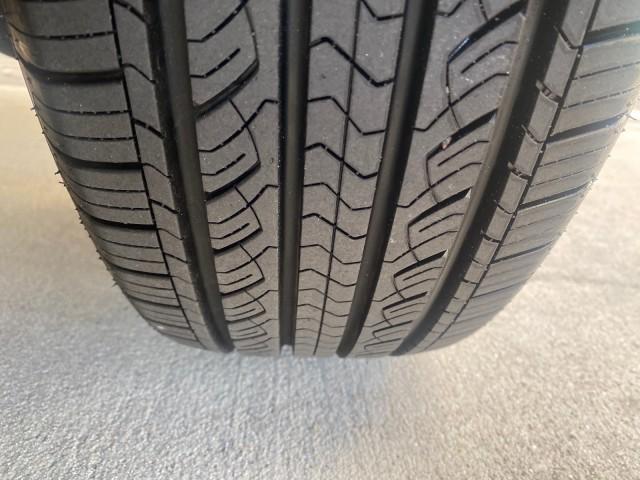 2005 Sahara Sand Metallic /Ivory Honda CR-V LX LOW MILES 52,177 SUV (SHSRD68595U) with an 2.4L DOHC MPFI 16-Valve i-VTEC I4 Engine engine, Automatic transmission, located at 4701 North Dixie Hwy, Pompano Beach, FL, 33064, (954) 422-2889, 26.240938, -80.123474 - OUR WEBPAGE FLORIDACARS1.COM HAS OVER 100 PHOTOS AND FREE CARFAX LINK 2005 HONDA CR-V LX VIN: SHSRD68595U306596 S H S R D 6 8 5 9 5 U 3 0 6 5 9 6 4 DOOR WAGON/SPORT UTILITY 2.4L I4 F DOHC GASOLINE 29 MPG FRONT WHEEL DRIVE Features ABS Brakes Air Conditioning AM/FM Stereo Automatic Transmission Casse - Photo#81