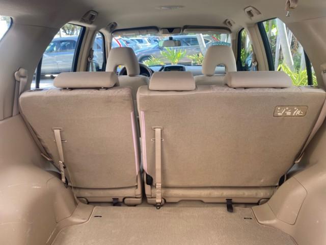 2005 Sahara Sand Metallic /Ivory Honda CR-V LX LOW MILES 52,177 SUV (SHSRD68595U) with an 2.4L DOHC MPFI 16-Valve i-VTEC I4 Engine engine, Automatic transmission, located at 4701 North Dixie Hwy, Pompano Beach, FL, 33064, (954) 422-2889, 26.240938, -80.123474 - OUR WEBPAGE FLORIDACARS1.COM HAS OVER 100 PHOTOS AND FREE CARFAX LINK 2005 HONDA CR-V LX VIN: SHSRD68595U306596 S H S R D 6 8 5 9 5 U 3 0 6 5 9 6 4 DOOR WAGON/SPORT UTILITY 2.4L I4 F DOHC GASOLINE 29 MPG FRONT WHEEL DRIVE Features ABS Brakes Air Conditioning AM/FM Stereo Automatic Transmission Casse - Photo#90