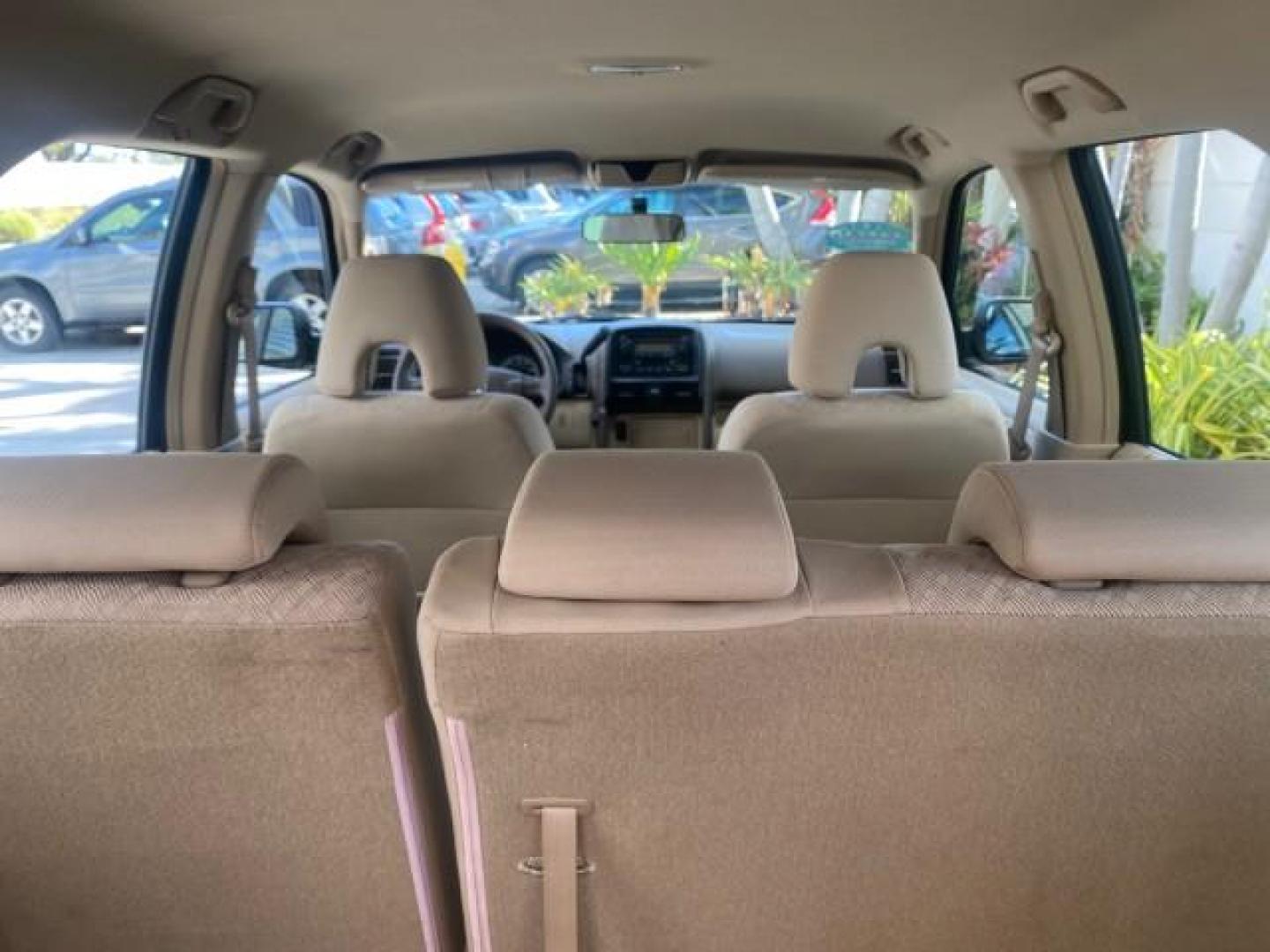 2005 Sahara Sand Metallic /Ivory Honda CR-V LX LOW MILES 52,177 SUV (SHSRD68595U) with an 2.4L DOHC MPFI 16-Valve i-VTEC I4 Engine engine, Automatic transmission, located at 4701 North Dixie Hwy, Pompano Beach, FL, 33064, (954) 422-2889, 26.240938, -80.123474 - OUR WEBPAGE FLORIDACARS1.COM HAS OVER 100 PHOTOS AND FREE CARFAX LINK 2005 HONDA CR-V LX VIN: SHSRD68595U306596 S H S R D 6 8 5 9 5 U 3 0 6 5 9 6 4 DOOR WAGON/SPORT UTILITY 2.4L I4 F DOHC GASOLINE 29 MPG FRONT WHEEL DRIVE Features ABS Brakes Air Conditioning AM/FM Stereo Automatic Transmission Casse - Photo#91