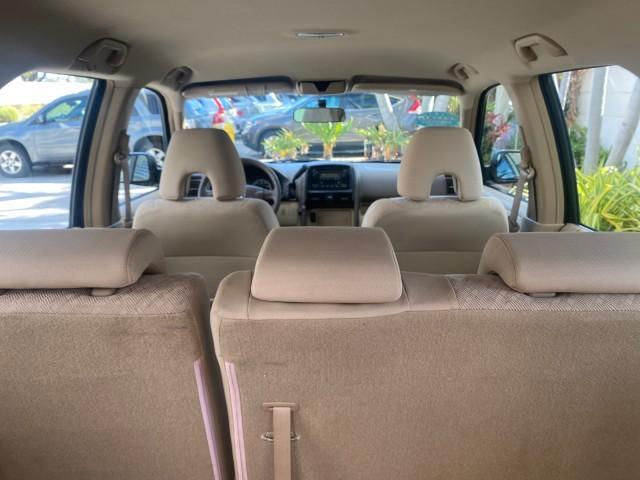 2005 Sahara Sand Metallic /Ivory Honda CR-V LX LOW MILES 52,177 SUV (SHSRD68595U) with an 2.4L DOHC MPFI 16-Valve i-VTEC I4 Engine engine, Automatic transmission, located at 4701 North Dixie Hwy, Pompano Beach, FL, 33064, (954) 422-2889, 26.240938, -80.123474 - OUR WEBPAGE FLORIDACARS1.COM HAS OVER 100 PHOTOS AND FREE CARFAX LINK 2005 HONDA CR-V LX VIN: SHSRD68595U306596 S H S R D 6 8 5 9 5 U 3 0 6 5 9 6 4 DOOR WAGON/SPORT UTILITY 2.4L I4 F DOHC GASOLINE 29 MPG FRONT WHEEL DRIVE Features ABS Brakes Air Conditioning AM/FM Stereo Automatic Transmission Casse - Photo#91