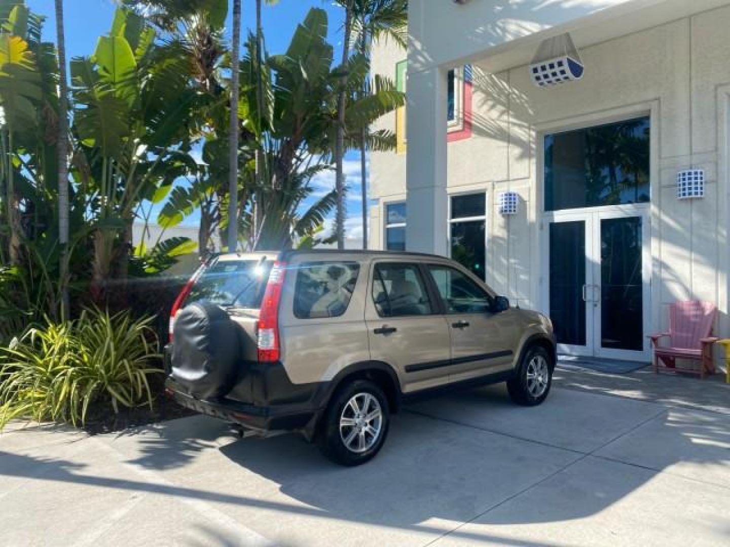 2005 Sahara Sand Metallic /Ivory Honda CR-V LX LOW MILES 52,177 SUV (SHSRD68595U) with an 2.4L DOHC MPFI 16-Valve i-VTEC I4 Engine engine, Automatic transmission, located at 4701 North Dixie Hwy, Pompano Beach, FL, 33064, (954) 422-2889, 26.240938, -80.123474 - OUR WEBPAGE FLORIDACARS1.COM HAS OVER 100 PHOTOS AND FREE CARFAX LINK 2005 HONDA CR-V LX VIN: SHSRD68595U306596 S H S R D 6 8 5 9 5 U 3 0 6 5 9 6 4 DOOR WAGON/SPORT UTILITY 2.4L I4 F DOHC GASOLINE 29 MPG FRONT WHEEL DRIVE Features ABS Brakes Air Conditioning AM/FM Stereo Automatic Transmission Casse - Photo#96