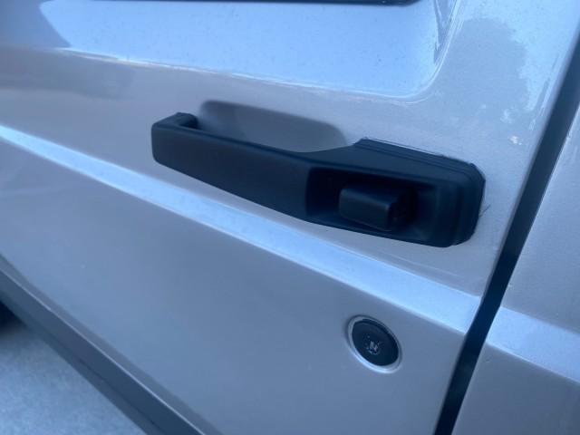 1996 Bright Jade (PC) /Dark Sand Jeep Cherokee Sport FL LOW MILES 77,388 4WD 4.0 6 CYL (1J4FJ68S2TL) with an 4.0L MPI I6 Engine engine, Automatic transmission, located at 4701 North Dixie Hwy, Pompano Beach, FL, 33064, (954) 422-2889, 26.240938, -80.123474 - OUR WEBPAGE FLORIDACARS1.COM HAS OVER 100 PHOTOS AND FREE CARFAX LINK 1996 JEEP CHEROKEE SPORT 4.0 6 CYL 4WD FL TITLE LOW MILES 77,388 VIN: 1J4FJ68S2TL171877 1 J 4 F J 6 8 S 2 T L 1 7 1 8 7 7 4 DOOR WAGON/SPORT UTILITY 4.0L I6 F GASOLINE REAR WHEEL DRIVE W/ 4X4 Top Features Cloth Seats Basic Feature - Photo#37