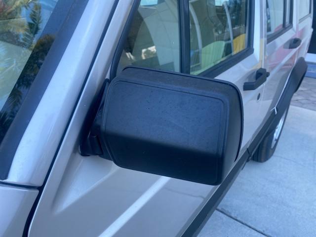 1996 Bright Jade (PC) /Dark Sand Jeep Cherokee Sport FL LOW MILES 77,388 4WD 4.0 6 CYL (1J4FJ68S2TL) with an 4.0L MPI I6 Engine engine, Automatic transmission, located at 4701 North Dixie Hwy, Pompano Beach, FL, 33064, (954) 422-2889, 26.240938, -80.123474 - OUR WEBPAGE FLORIDACARS1.COM HAS OVER 100 PHOTOS AND FREE CARFAX LINK 1996 JEEP CHEROKEE SPORT 4.0 6 CYL 4WD FL TITLE LOW MILES 77,388 VIN: 1J4FJ68S2TL171877 1 J 4 F J 6 8 S 2 T L 1 7 1 8 7 7 4 DOOR WAGON/SPORT UTILITY 4.0L I6 F GASOLINE REAR WHEEL DRIVE W/ 4X4 Top Features Cloth Seats Basic Feature - Photo#39