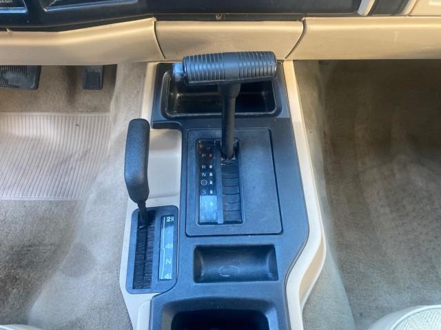 1996 Bright Jade (PC) /Dark Sand Jeep Cherokee Sport FL LOW MILES 77,388 4WD 4.0 6 CYL (1J4FJ68S2TL) with an 4.0L MPI I6 Engine engine, Automatic transmission, located at 4701 North Dixie Hwy, Pompano Beach, FL, 33064, (954) 422-2889, 26.240938, -80.123474 - OUR WEBPAGE FLORIDACARS1.COM HAS OVER 100 PHOTOS AND FREE CARFAX LINK 1996 JEEP CHEROKEE SPORT 4.0 6 CYL 4WD FL TITLE LOW MILES 77,388 VIN: 1J4FJ68S2TL171877 1 J 4 F J 6 8 S 2 T L 1 7 1 8 7 7 4 DOOR WAGON/SPORT UTILITY 4.0L I6 F GASOLINE REAR WHEEL DRIVE W/ 4X4 Top Features Cloth Seats Basic Feature - Photo#58