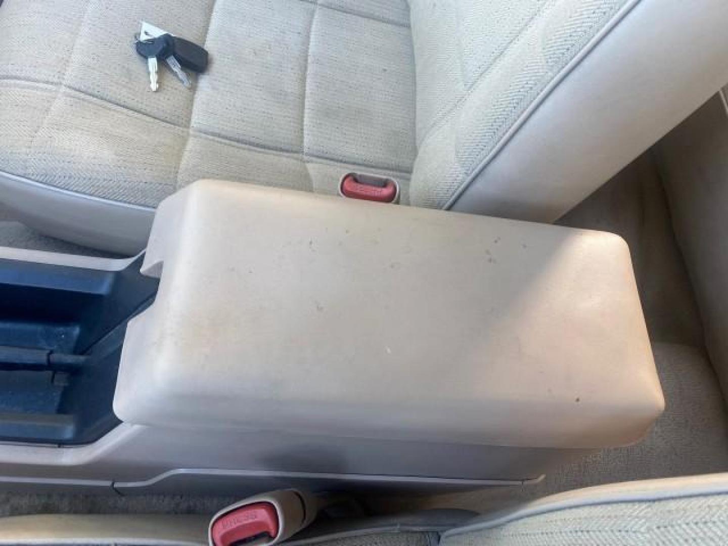 1996 Stone White (CC) /Dark Sand Jeep Cherokee Sport FL LOW MILES 77,388 4WD 4.0 6 CYL (1J4FJ68S2TL) with an 4.0L MPI I6 Engine engine, Automatic transmission, located at 4701 North Dixie Hwy, Pompano Beach, FL, 33064, (954) 422-2889, 26.240938, -80.123474 - OUR WEBPAGE FLORIDACARS1.COM HAS OVER 100 PHOTOS AND FREE CARFAX LINK 1996 JEEP CHEROKEE SPORT 4.0 6 CYL 4WD FL TITLE LOW MILES 77,388 VIN: 1J4FJ68S2TL171877 1 J 4 F J 6 8 S 2 T L 1 7 1 8 7 7 4 DOOR WAGON/SPORT UTILITY 4.0L I6 F GASOLINE REAR WHEEL DRIVE W/ 4X4 Top Features Cloth Seats Basic Feature- Photo#60