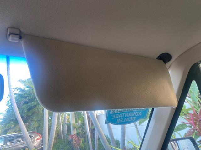 1996 Bright Jade (PC) /Dark Sand Jeep Cherokee Sport FL LOW MILES 77,388 4WD 4.0 6 CYL (1J4FJ68S2TL) with an 4.0L MPI I6 Engine engine, Automatic transmission, located at 4701 North Dixie Hwy, Pompano Beach, FL, 33064, (954) 422-2889, 26.240938, -80.123474 - OUR WEBPAGE FLORIDACARS1.COM HAS OVER 100 PHOTOS AND FREE CARFAX LINK 1996 JEEP CHEROKEE SPORT 4.0 6 CYL 4WD FL TITLE LOW MILES 77,388 VIN: 1J4FJ68S2TL171877 1 J 4 F J 6 8 S 2 T L 1 7 1 8 7 7 4 DOOR WAGON/SPORT UTILITY 4.0L I6 F GASOLINE REAR WHEEL DRIVE W/ 4X4 Top Features Cloth Seats Basic Feature - Photo#66