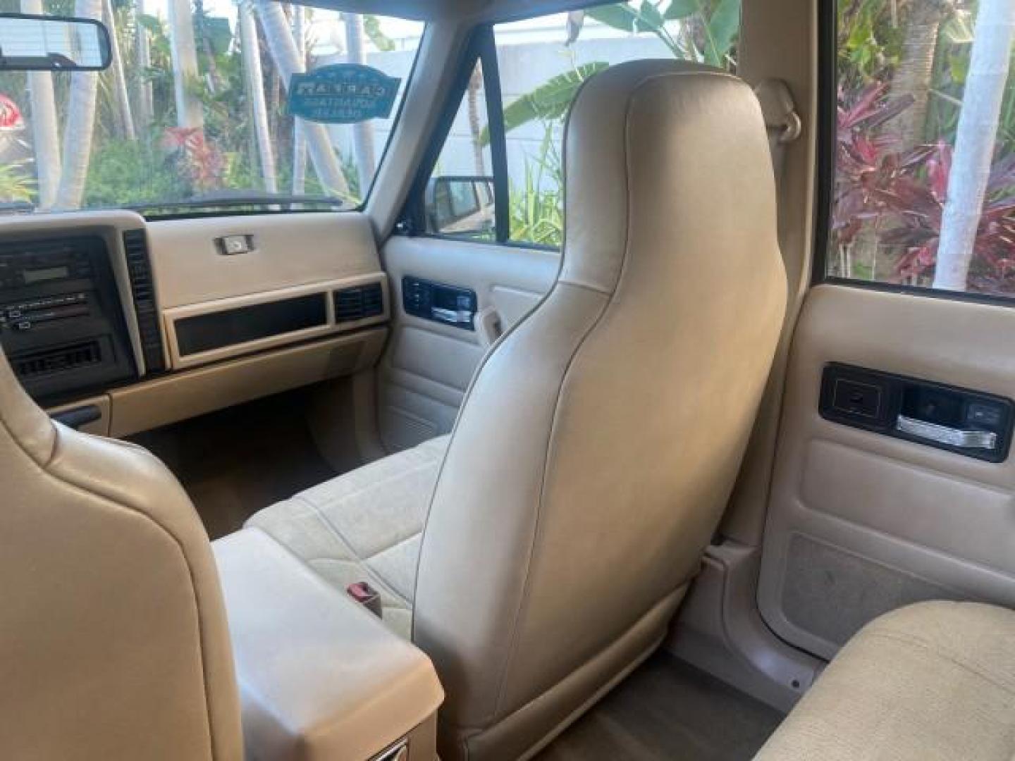 1996 Stone White (CC) /Dark Sand Jeep Cherokee Sport FL LOW MILES 77,388 4WD 4.0 6 CYL (1J4FJ68S2TL) with an 4.0L MPI I6 Engine engine, Automatic transmission, located at 4701 North Dixie Hwy, Pompano Beach, FL, 33064, (954) 422-2889, 26.240938, -80.123474 - OUR WEBPAGE FLORIDACARS1.COM HAS OVER 100 PHOTOS AND FREE CARFAX LINK 1996 JEEP CHEROKEE SPORT 4.0 6 CYL 4WD FL TITLE LOW MILES 77,388 VIN: 1J4FJ68S2TL171877 1 J 4 F J 6 8 S 2 T L 1 7 1 8 7 7 4 DOOR WAGON/SPORT UTILITY 4.0L I6 F GASOLINE REAR WHEEL DRIVE W/ 4X4 Top Features Cloth Seats Basic Feature- Photo#79