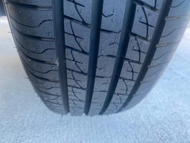 1996 Bright Jade (PC) /Dark Sand Jeep Cherokee Sport FL LOW MILES 77,388 4WD 4.0 6 CYL (1J4FJ68S2TL) with an 4.0L MPI I6 Engine engine, Automatic transmission, located at 4701 North Dixie Hwy, Pompano Beach, FL, 33064, (954) 422-2889, 26.240938, -80.123474 - OUR WEBPAGE FLORIDACARS1.COM HAS OVER 100 PHOTOS AND FREE CARFAX LINK 1996 JEEP CHEROKEE SPORT 4.0 6 CYL 4WD FL TITLE LOW MILES 77,388 VIN: 1J4FJ68S2TL171877 1 J 4 F J 6 8 S 2 T L 1 7 1 8 7 7 4 DOOR WAGON/SPORT UTILITY 4.0L I6 F GASOLINE REAR WHEEL DRIVE W/ 4X4 Top Features Cloth Seats Basic Feature - Photo#81